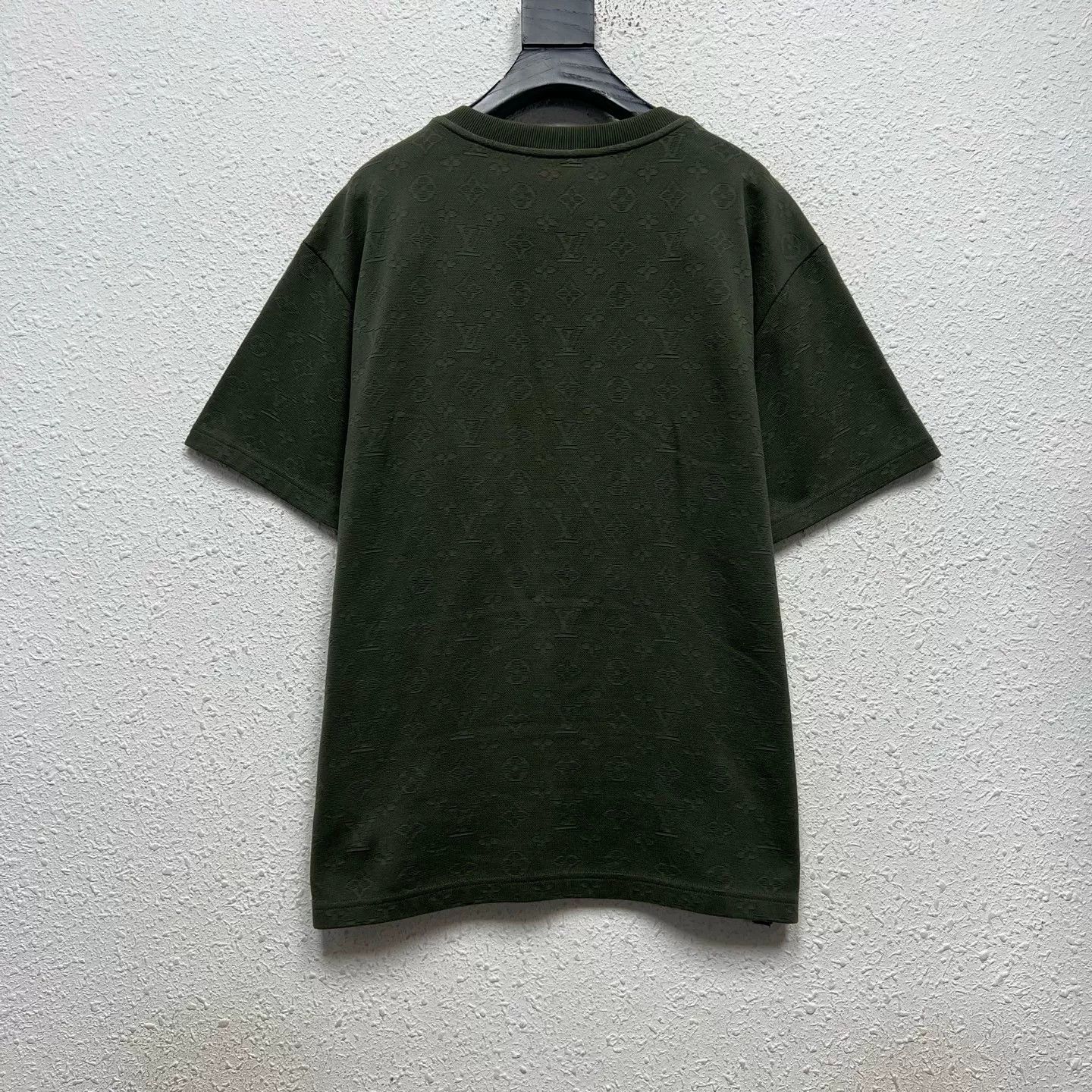 Louis Vuitton Louis Vuitton Monogram Pocket T-Shirt Size L Size US L / EU 52-54 / 3 - 2 Thumbnail
