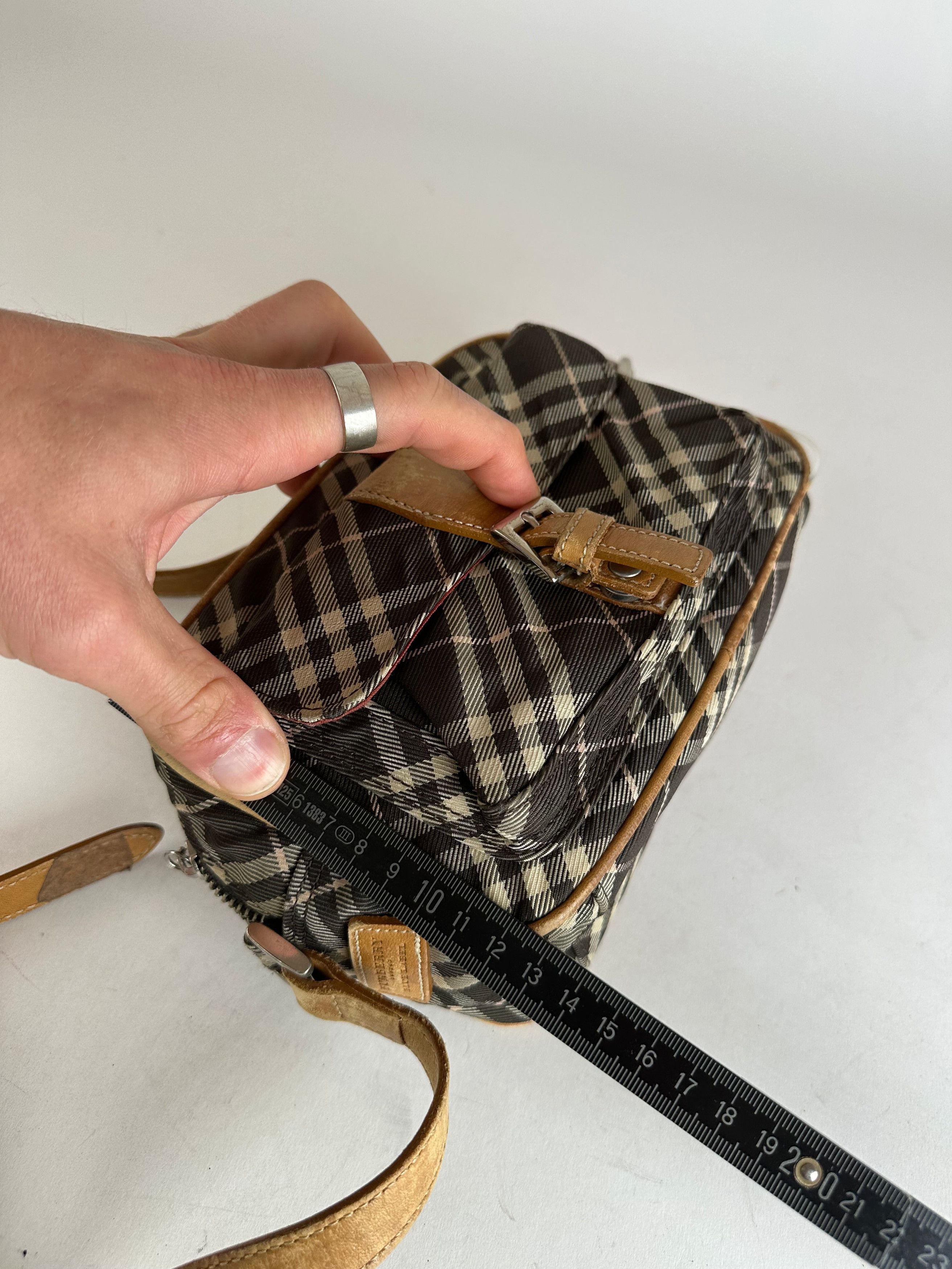 Burberry Vintage Checked Crossbody Bag Black White Brown Size ONE SIZE - 12 Thumbnail