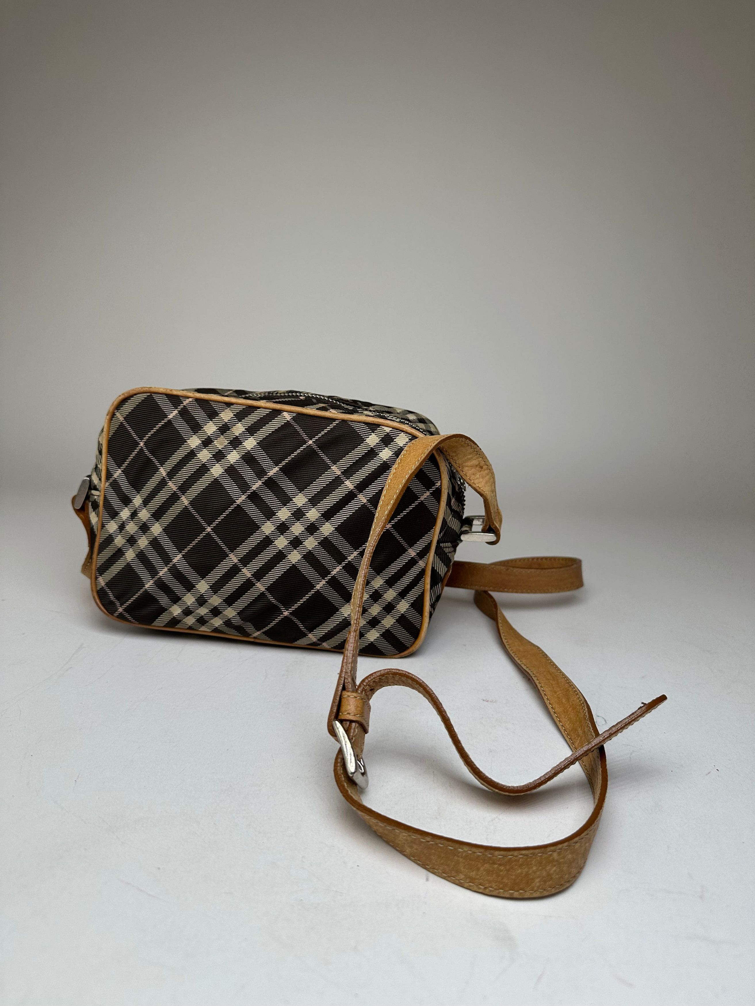 Burberry Vintage Checked Crossbody Bag Black White Brown Size ONE SIZE - 2 Thumbnail