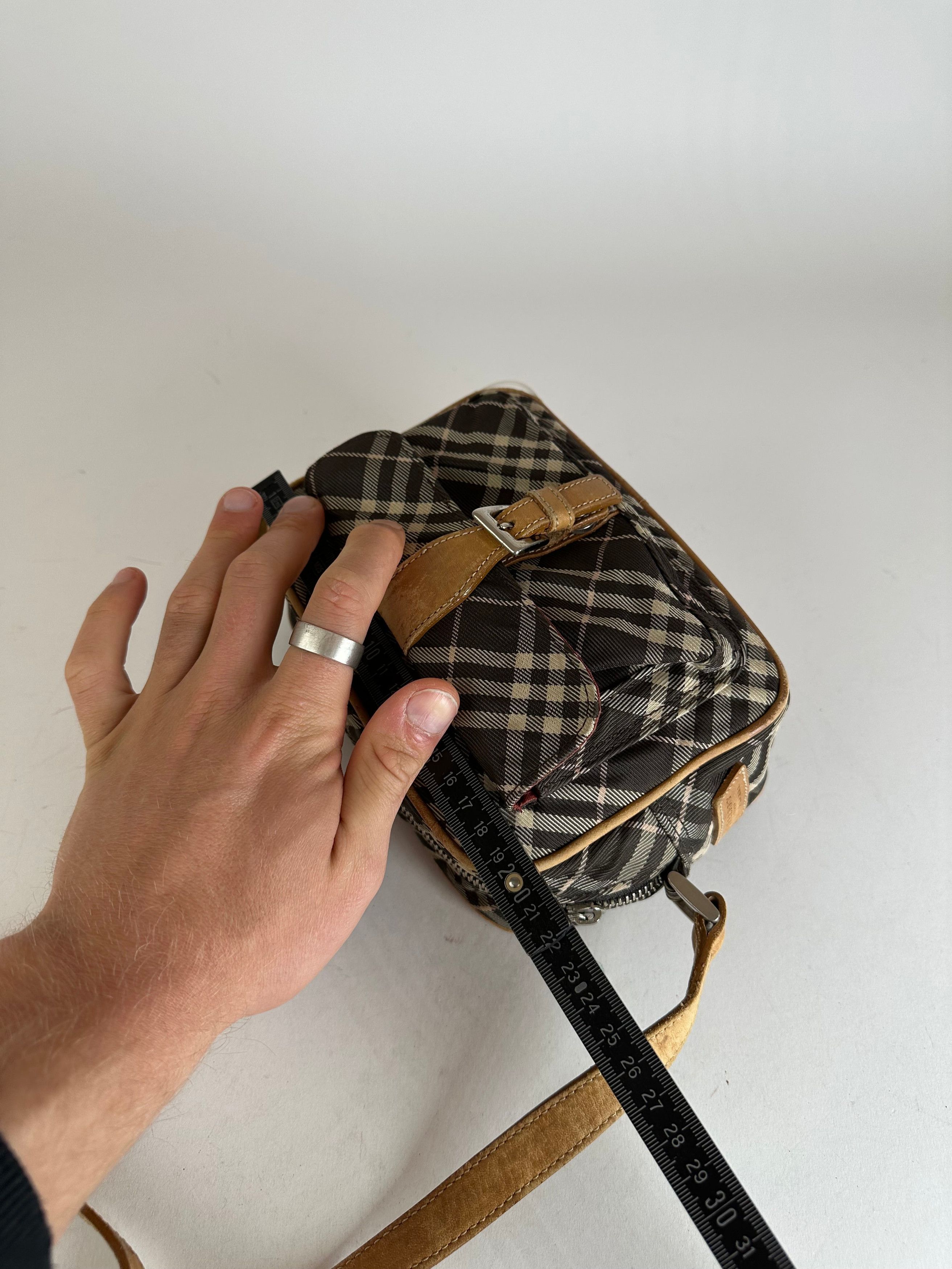 Burberry Vintage Checked Crossbody Bag Black White Brown Size ONE SIZE - 11 Thumbnail