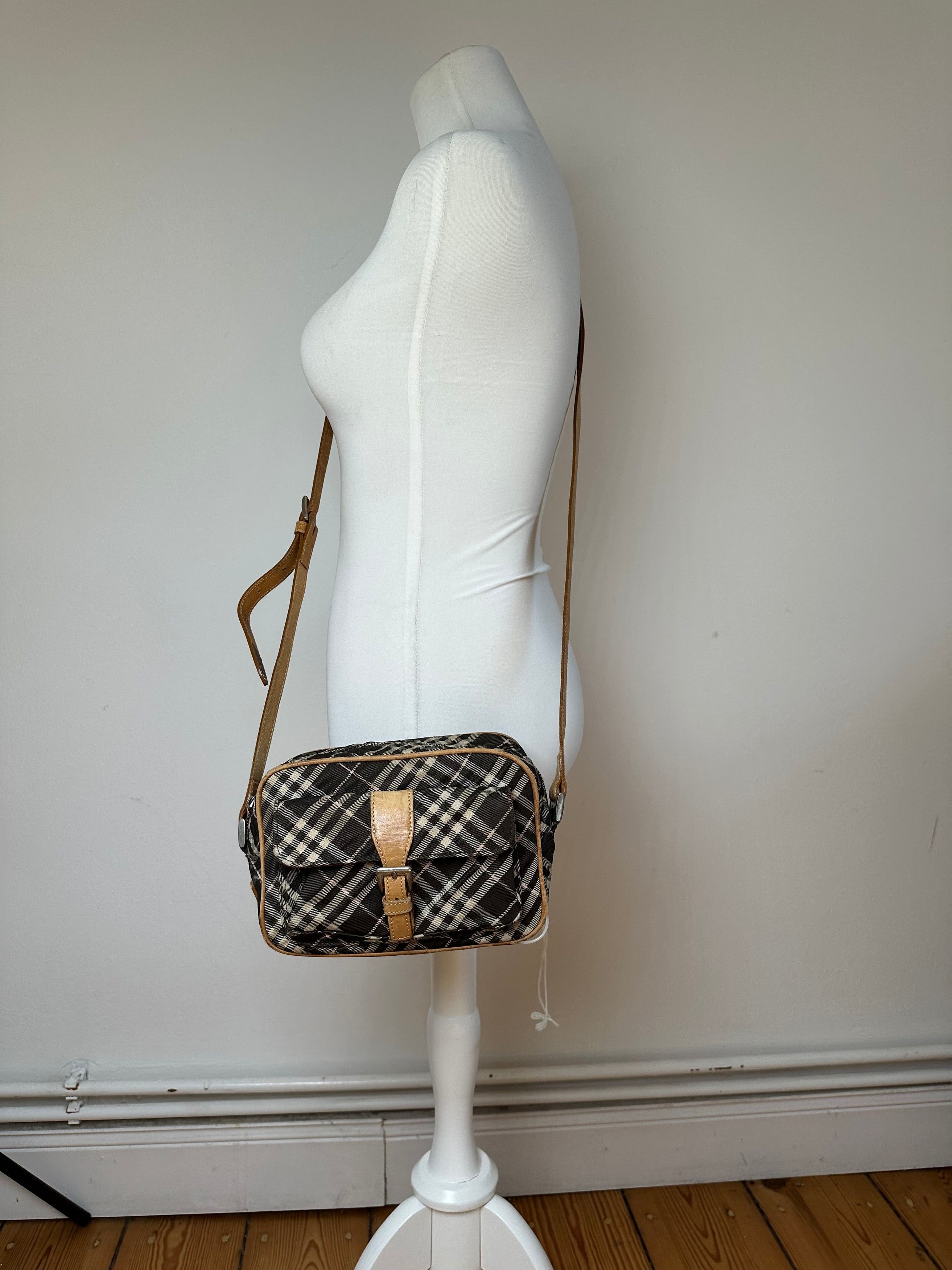 Burberry Vintage Checked Crossbody Bag Black White Brown Size ONE SIZE - 5 Thumbnail