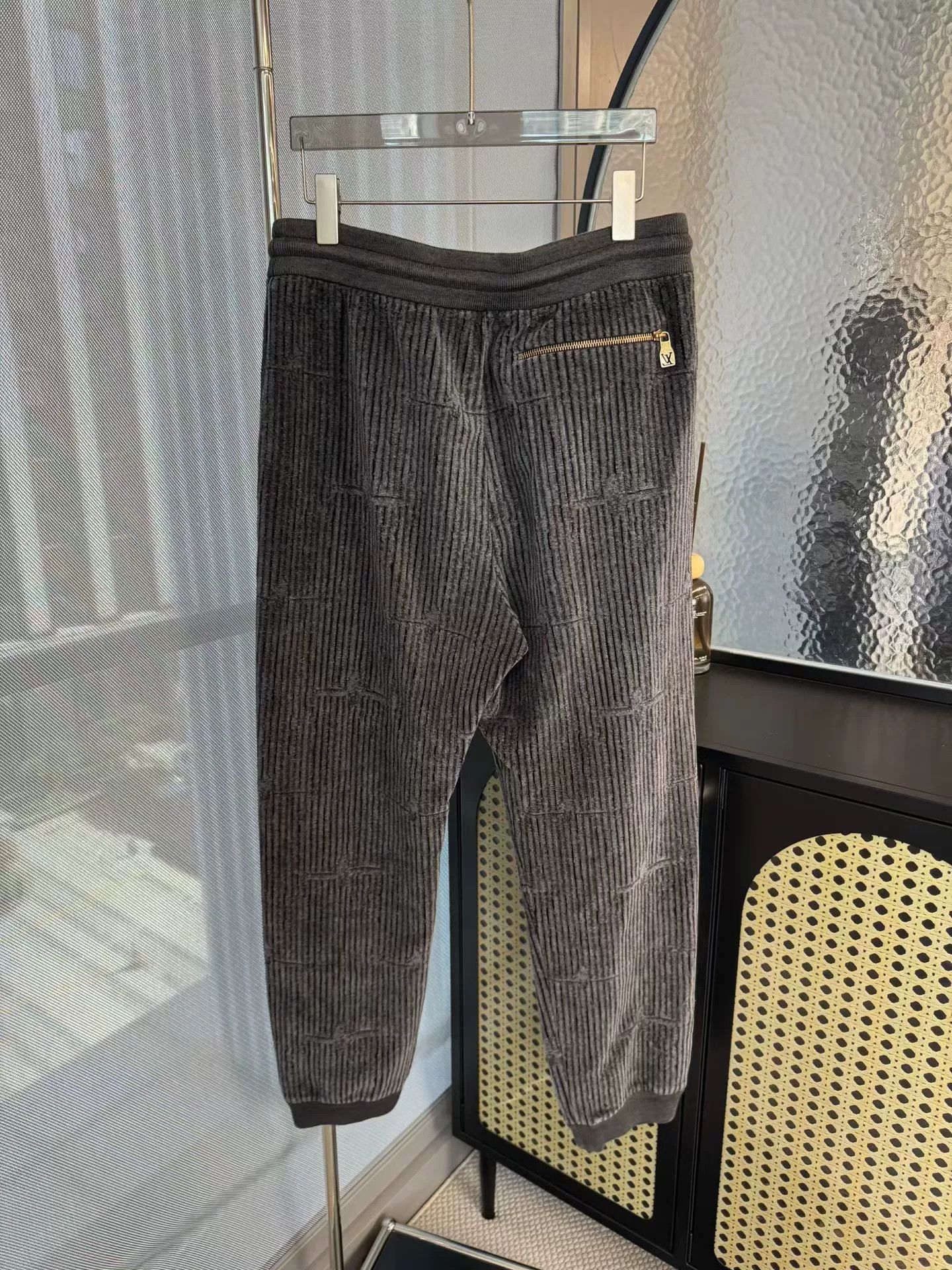 Louis Vuitton Louis Vuitton Jacquard Ribbed Sweatpants XL Size US 36 / EU 52 - 2 Thumbnail