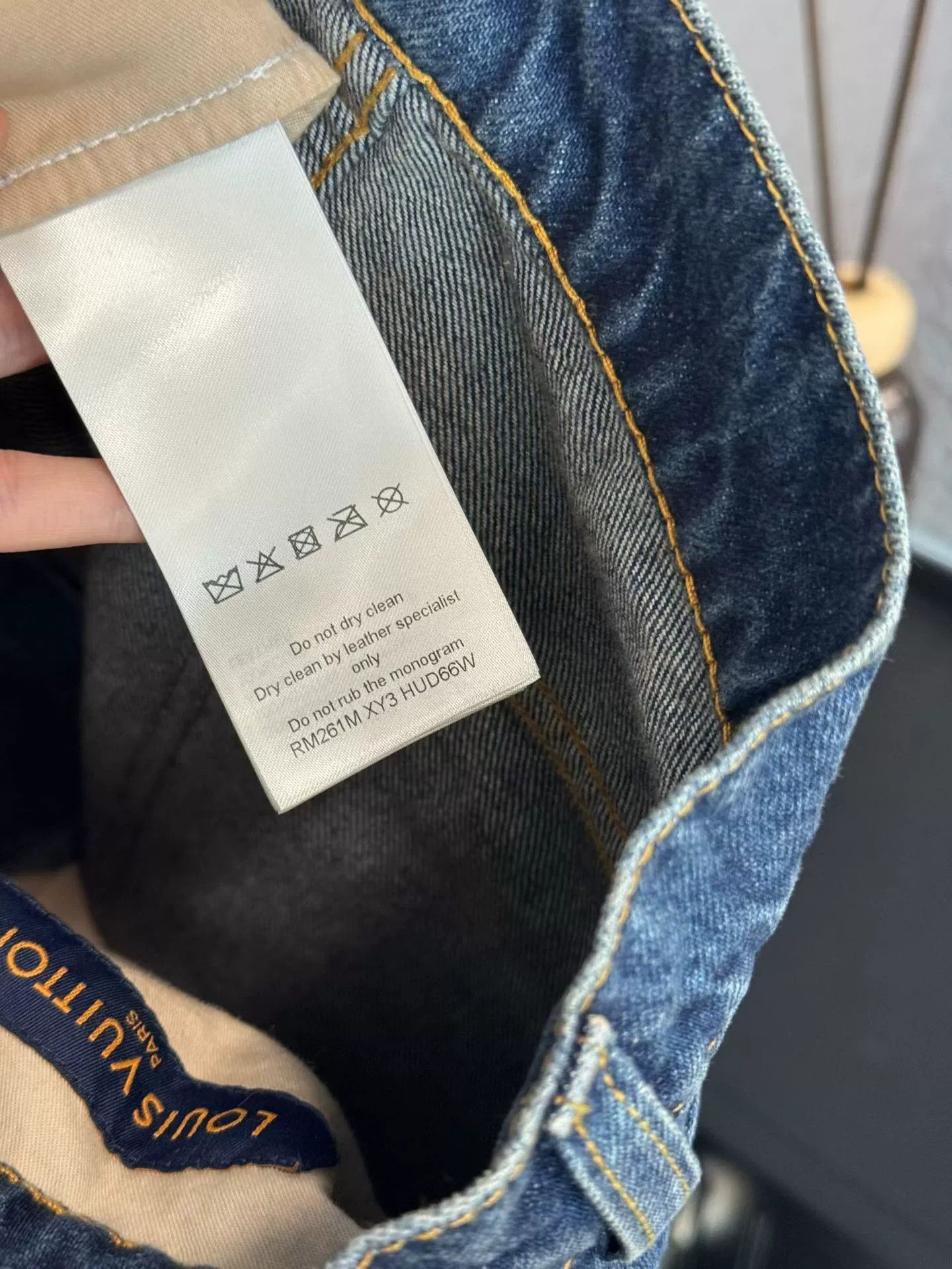 Louis Vuitton Louis Vuitton Monogram Leather Patch Denim Jeans 26 Size US 26 / EU 42 - 6 Thumbnail