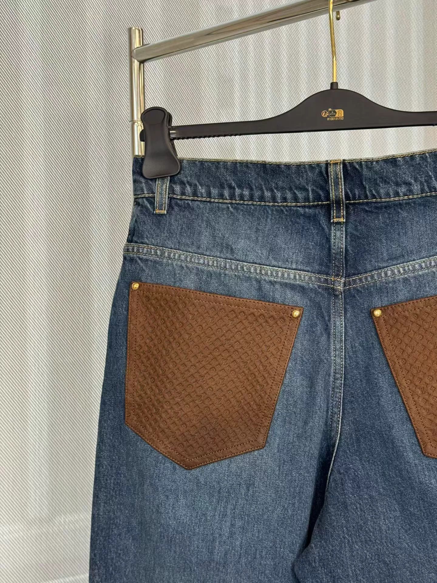Louis Vuitton Louis Vuitton Monogram Leather Patch Denim Jeans 26 Size US 26 / EU 42 - 4 Thumbnail
