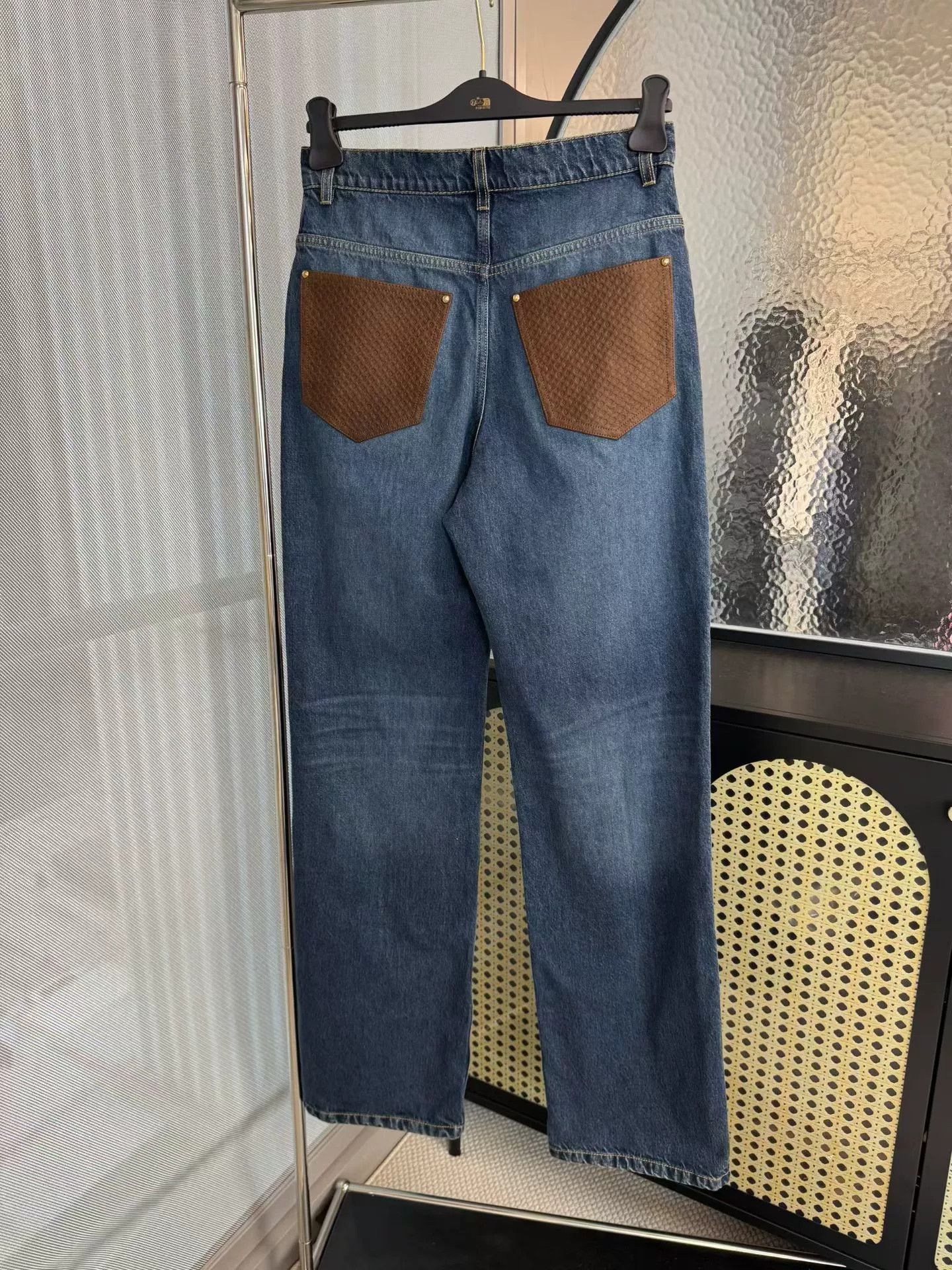 Louis Vuitton Louis Vuitton Monogram Leather Patch Denim Jeans 26 Size US 26 / EU 42 - 3 Thumbnail