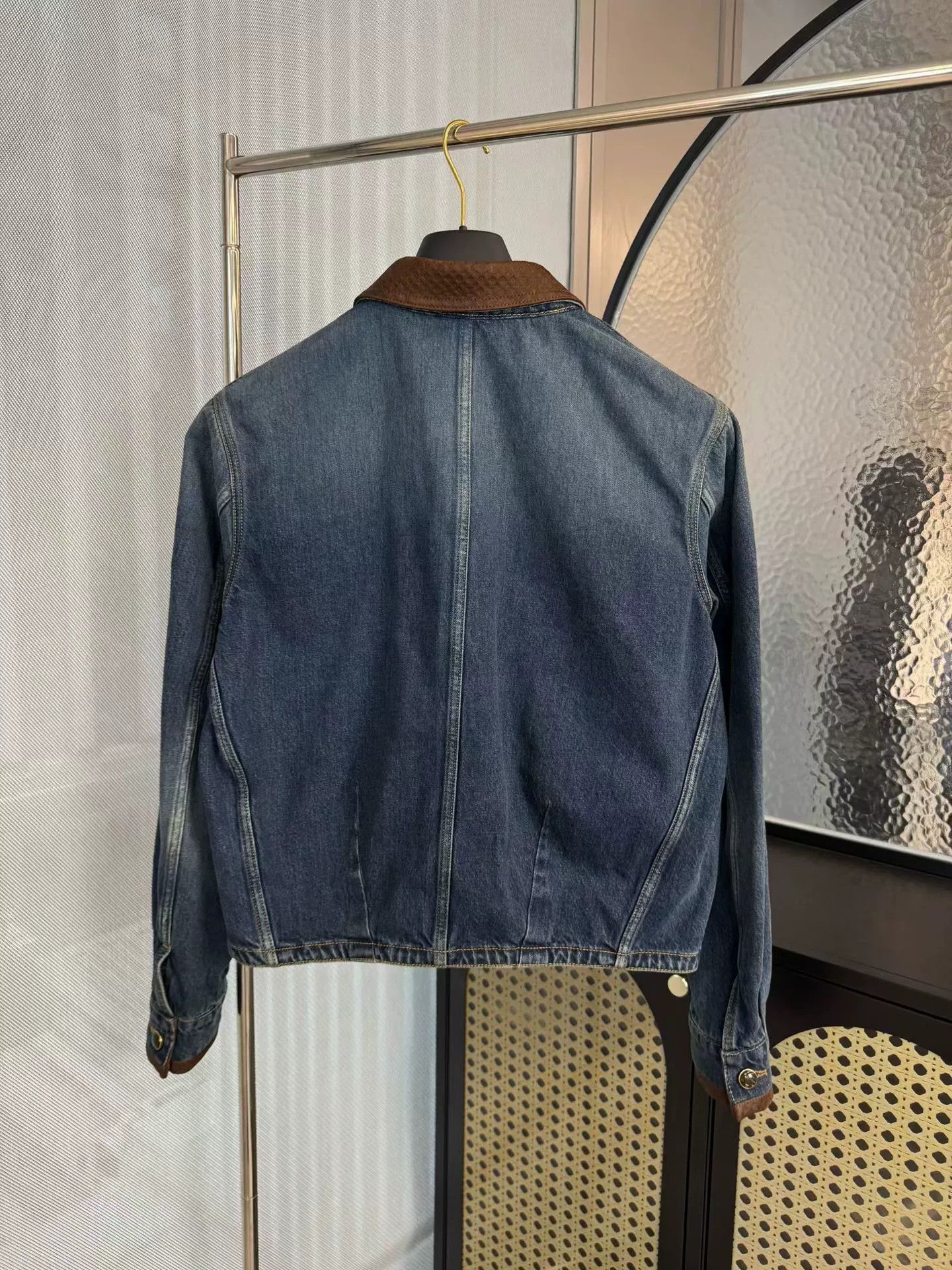 Louis Vuitton Louis Vuitton Monogram Leather Collar Denim Jacket 44 Size US S / EU 44-46 / 1 - 2 Thumbnail