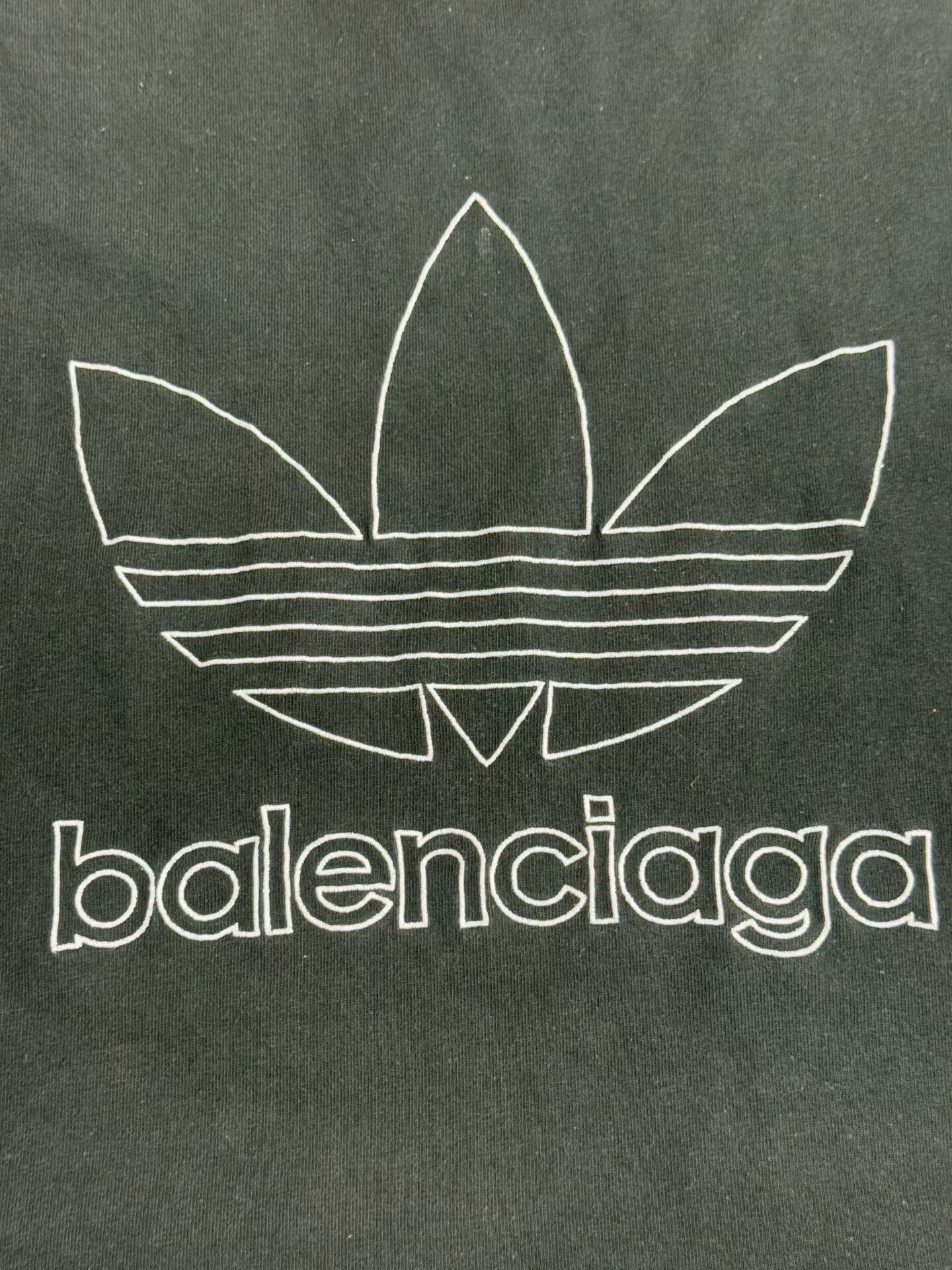 Balenciaga Balenciaga Trefoil T-Shirt Size 2 Size US M / EU 48-50 / 2 - 3 Thumbnail
