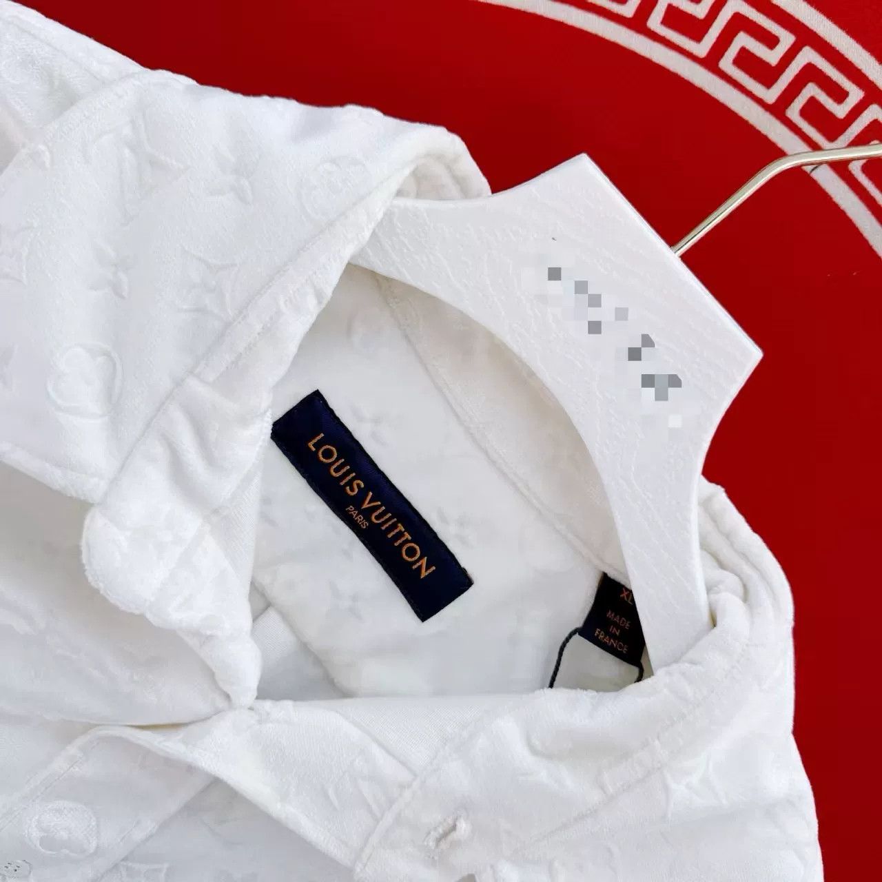 Louis Vuitton Louis Vuitton Monogram Embossed Shirt Size XL Size US XL / EU 56 / 4 - 3 Thumbnail