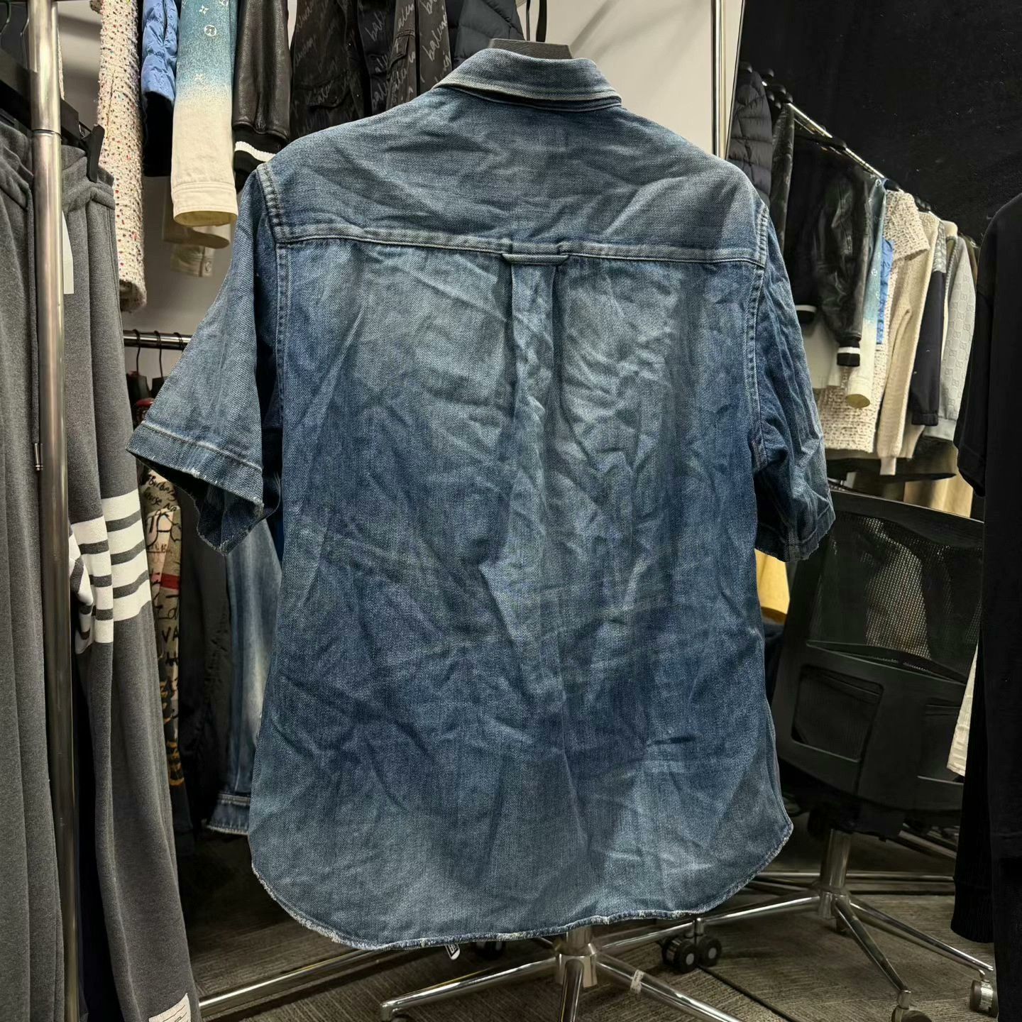 Balenciaga Balenciaga Denim Short Sleeve Shirt Size M Size US M / EU 48-50 / 2 - 2 Thumbnail