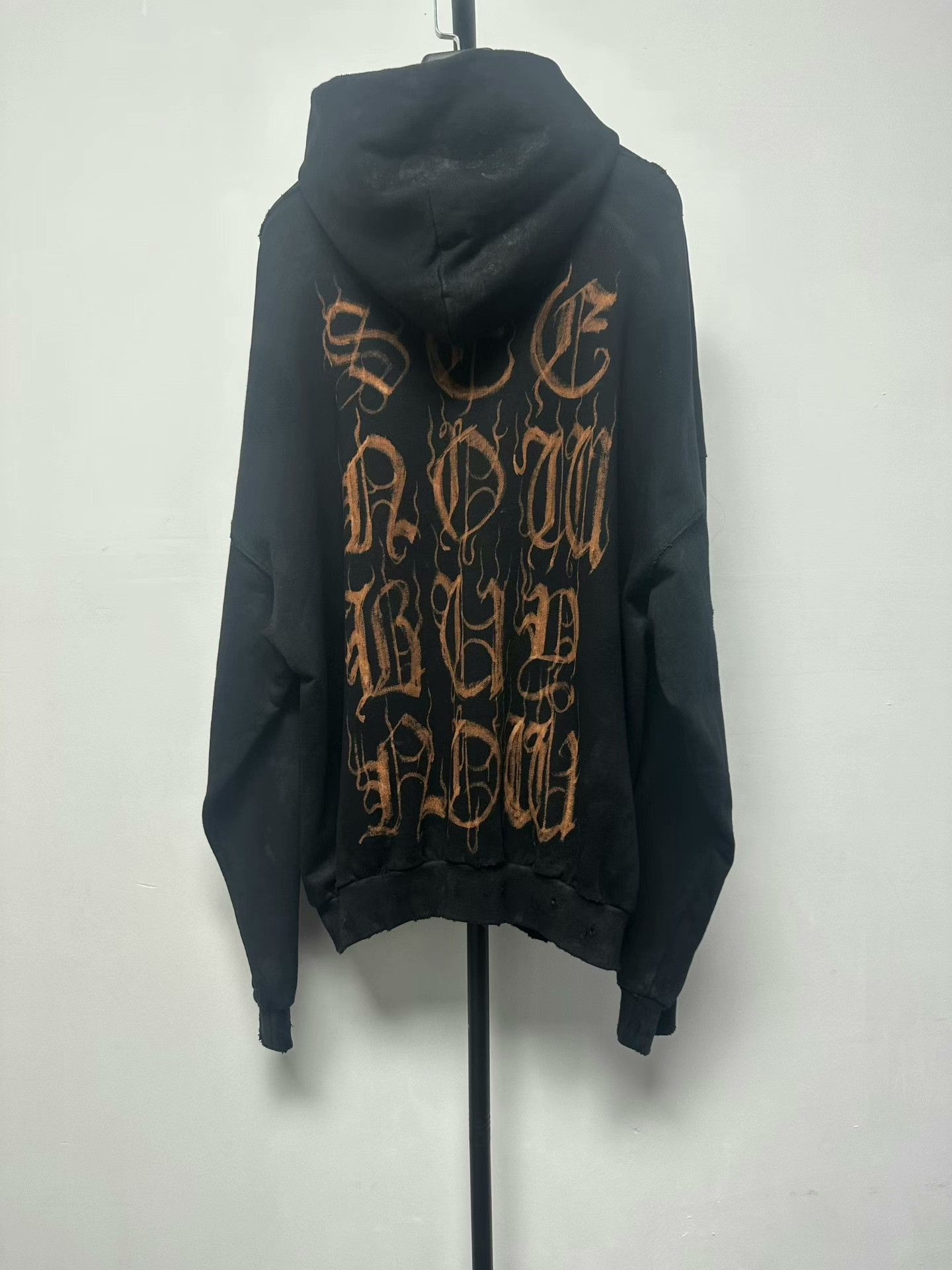 Balenciaga Balenciaga Gothic Logo Distressed Hoodie Size 2 Size US M / EU 48-50 / 2 - 2 Thumbnail