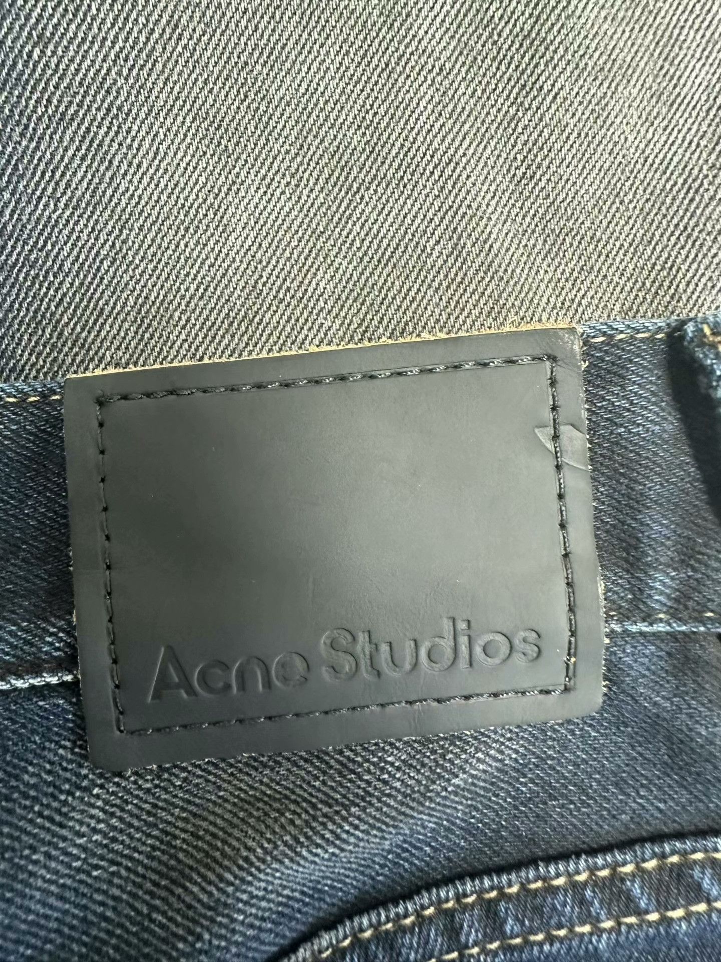 Acne Studios Acne Studios Dark Wash Wide Leg Jeans Size 25 Size 25" / US 0 / IT 36 - 3 Thumbnail
