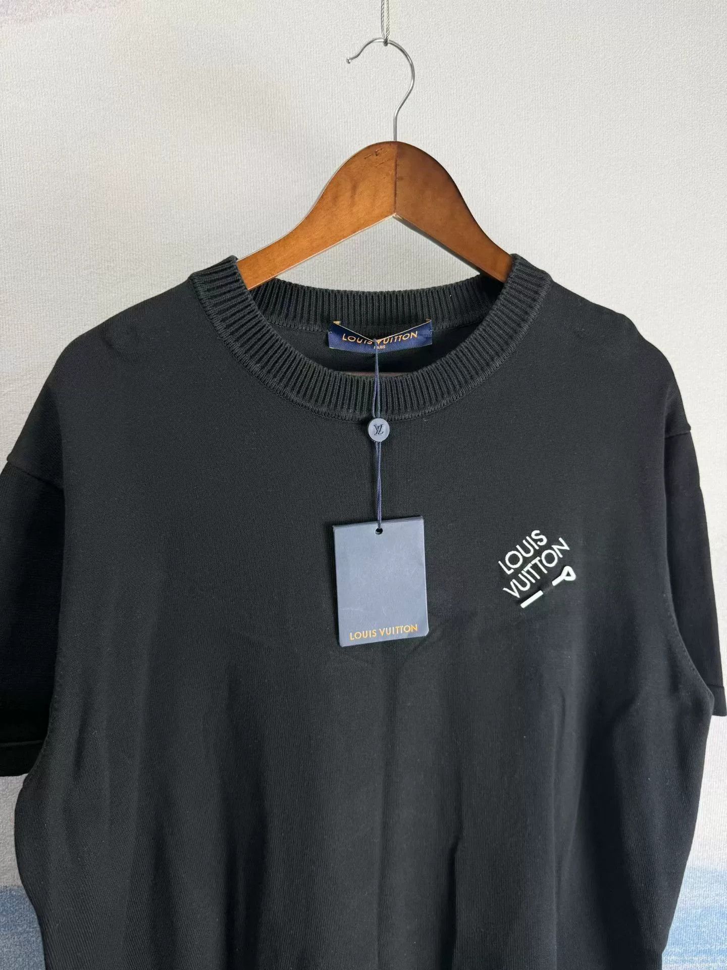 Louis Vuitton Louis Vuitton Pin Graphic Knit T-Shirt XL Size US XL / EU 56 / 4 - 2 Thumbnail