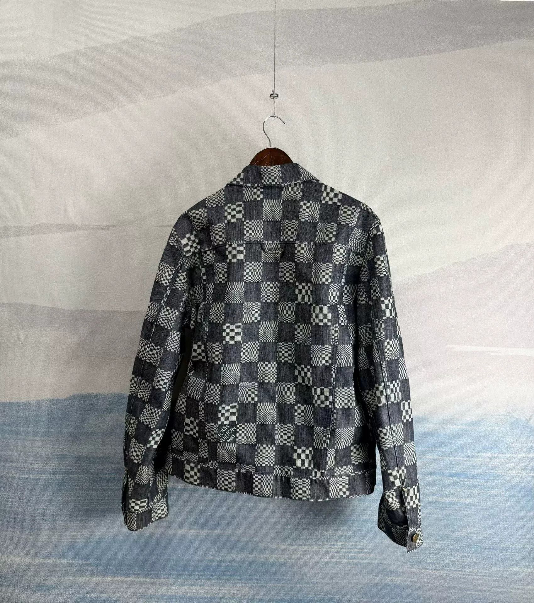 Louis Vuitton Louis Vuitton Distorted Damier Denim Jacket 52 Size US L / EU 52-54 / 3 - 3 Thumbnail