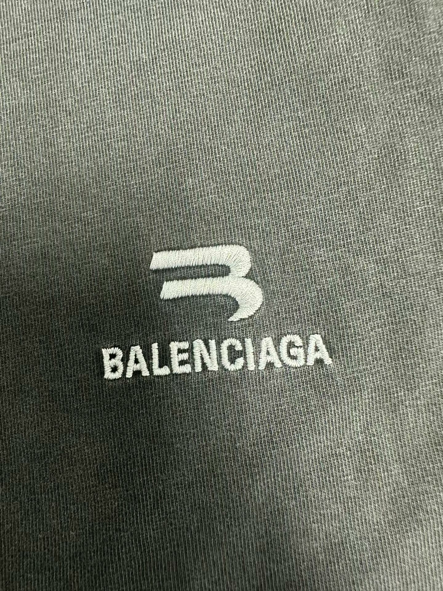 Balenciaga Balenciaga Logo Embroidered T-Shirt Size 1 Size US S / EU 44-46 / 1 - 3 Thumbnail