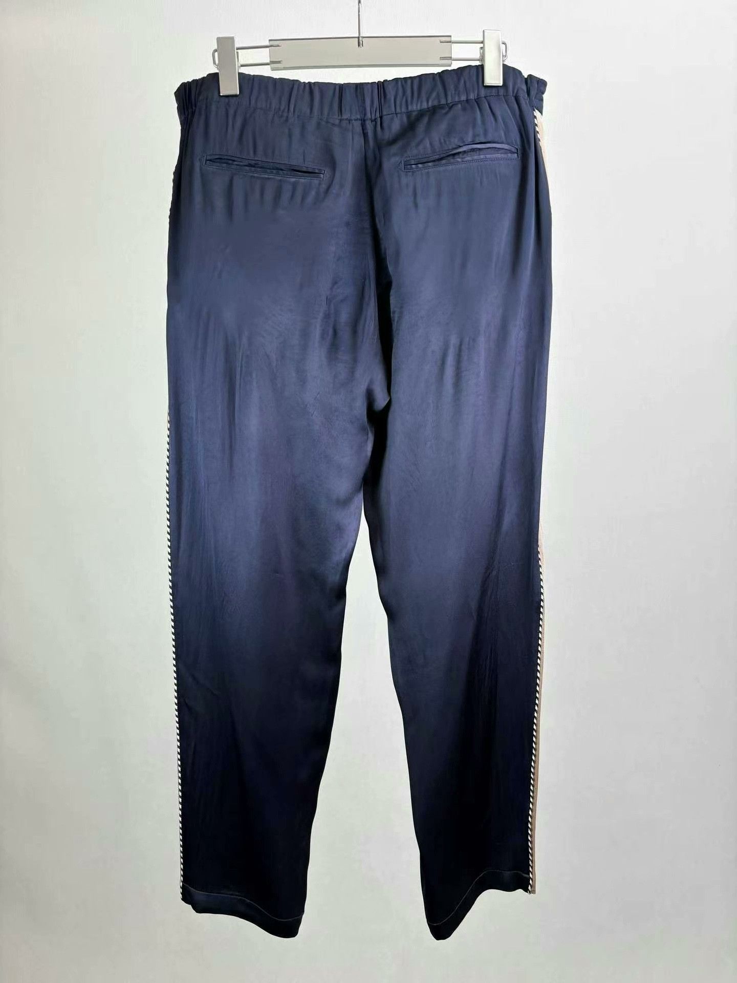 Louis Vuitton Louis Vuitton Side Stripe Trousers 42 Size US 26 / EU 42 - 2 Thumbnail