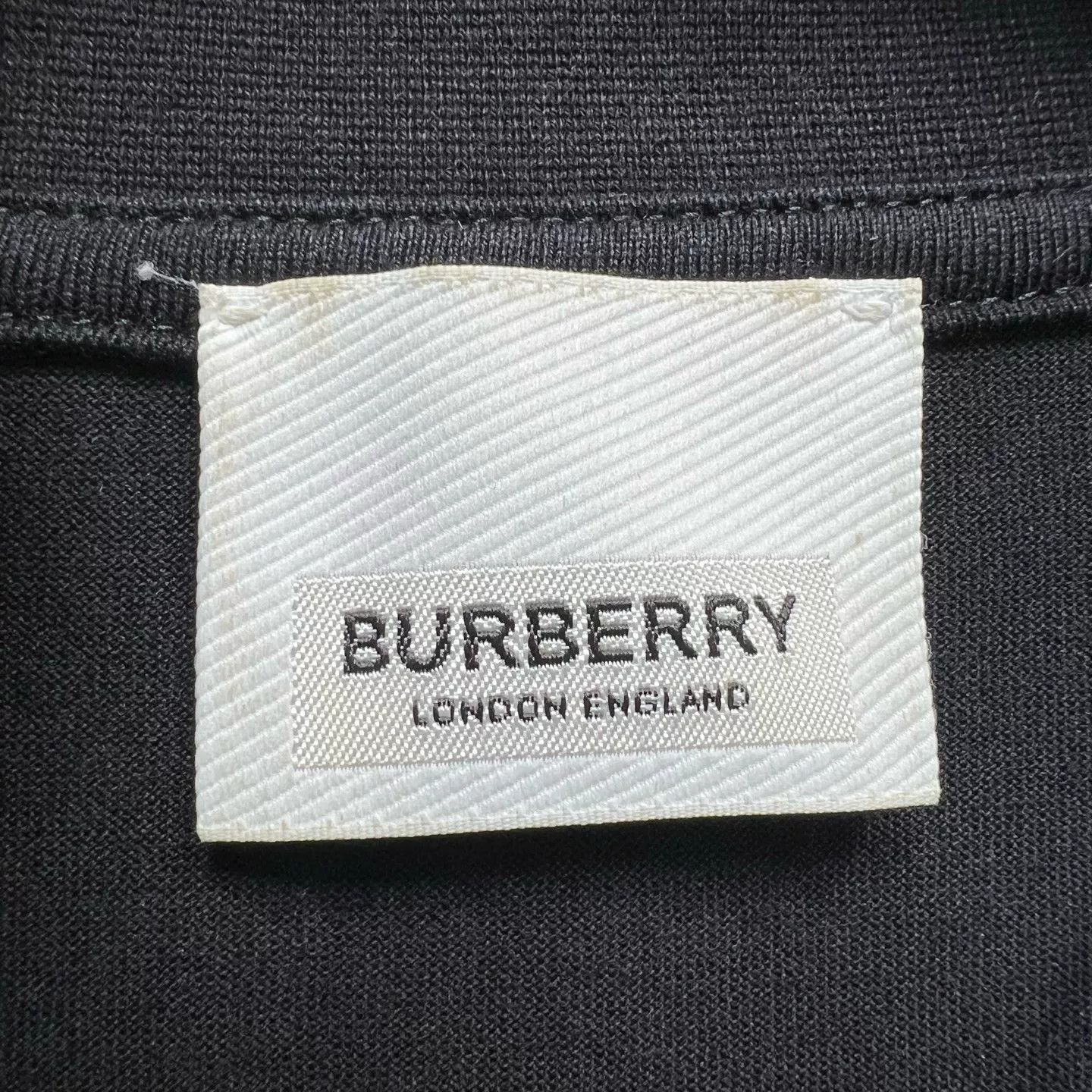 Burberry Burberry Check Panel Logo T-Shirt Size M Size US M / EU 48-50 / 2 - 3 Thumbnail