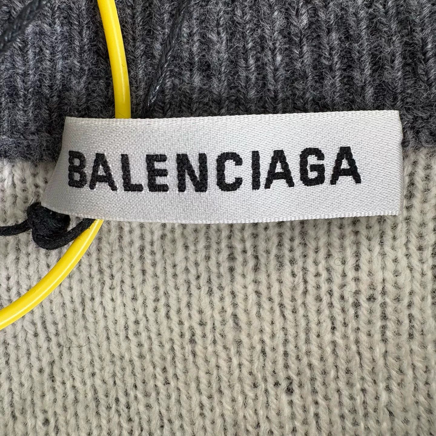 Balenciaga Balenciaga All-Over Logo Knit Sweater Size XS Size US XS / EU 42 / 0 - 3 Thumbnail
