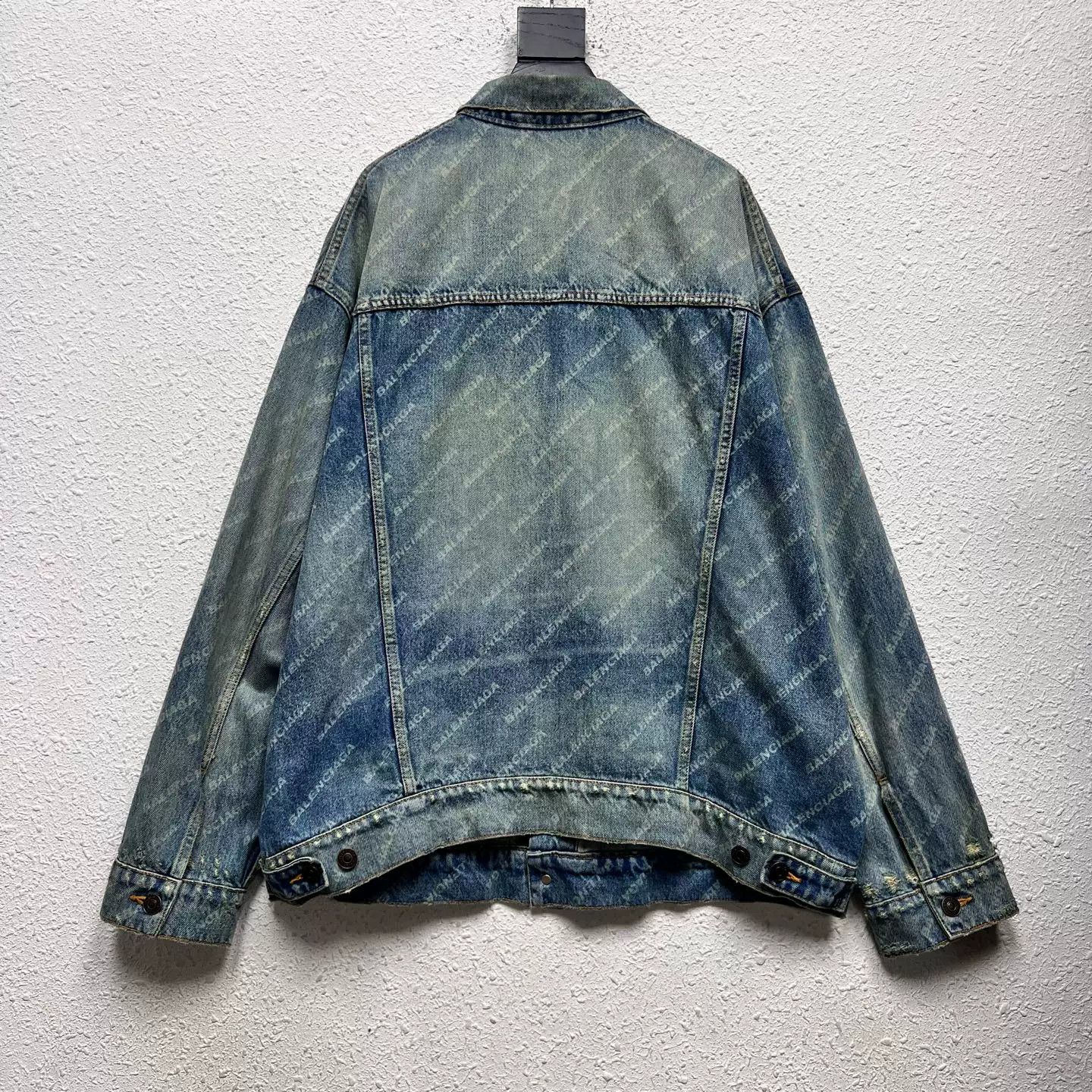 Balenciaga Balenciaga Logo Print Denim Jacket XS Size US XS / EU 42 / 0 - 2 Thumbnail