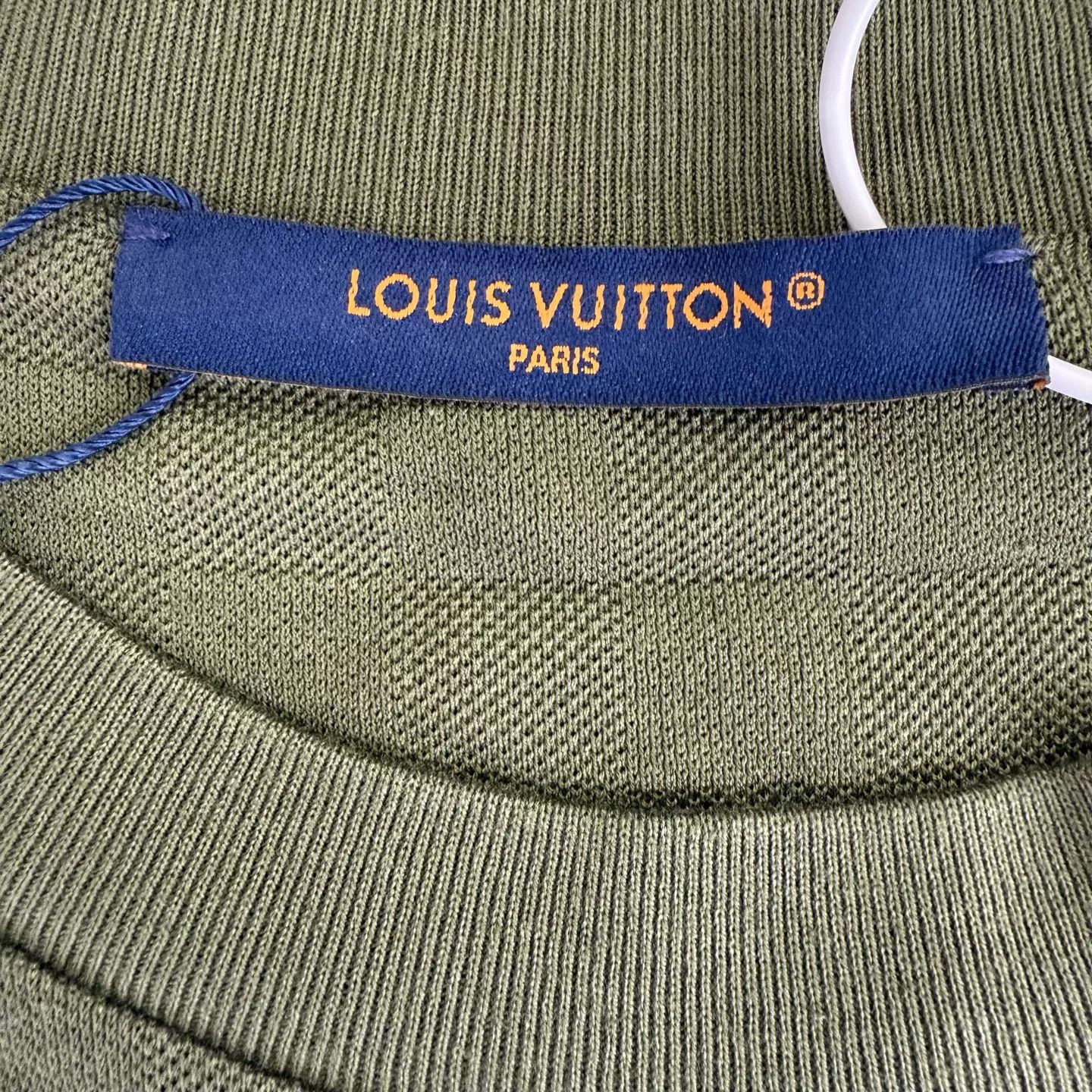 Louis Vuitton Louis Vuitton Embroidered Patch T-Shirt Size M Size US M / EU 48-50 / 2 - 3 Thumbnail