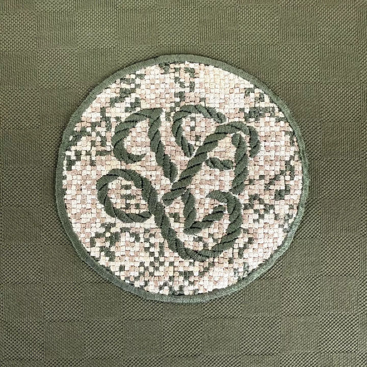 Louis Vuitton Louis Vuitton Embroidered Patch T-Shirt Size M Size US M / EU 48-50 / 2 - 7 Thumbnail