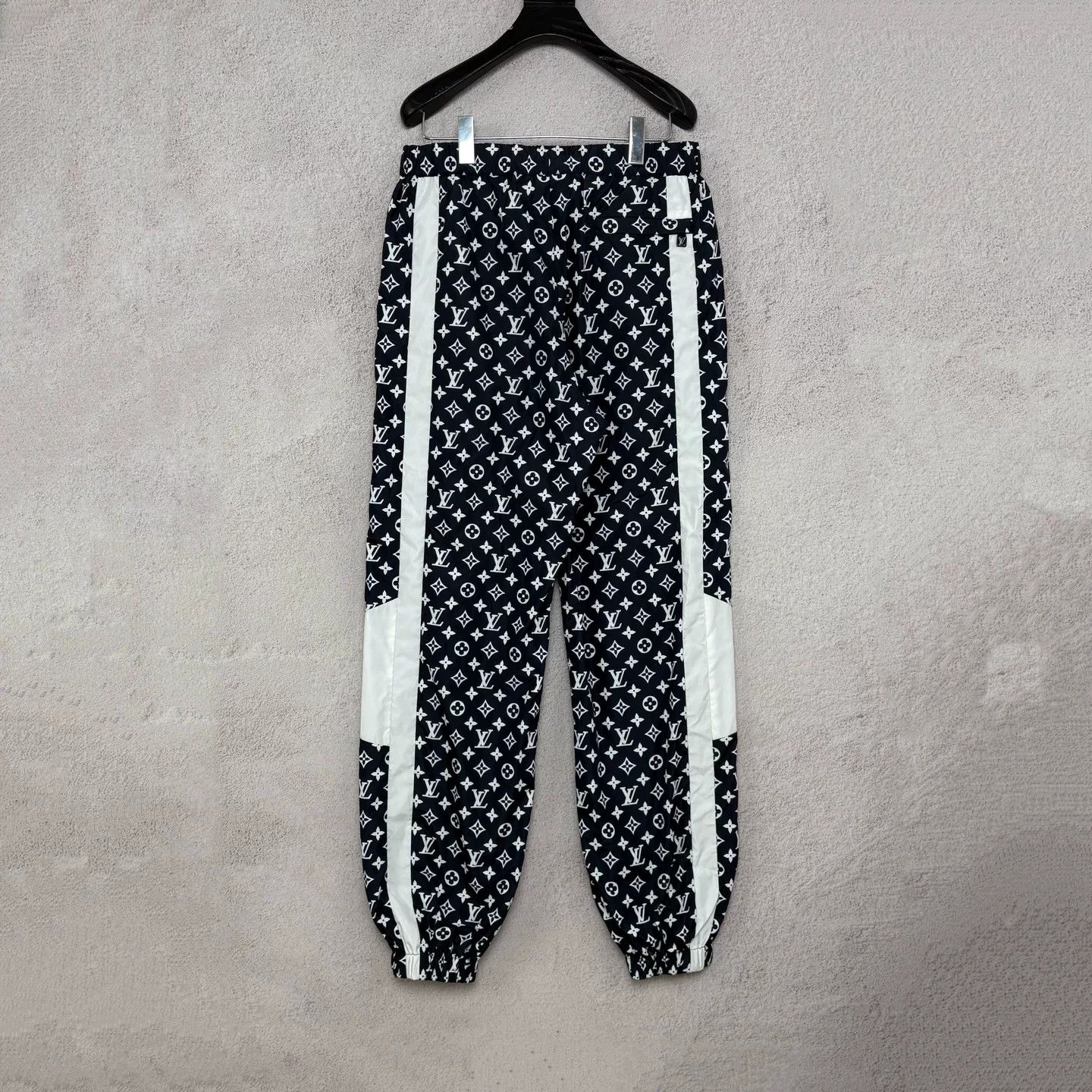 Louis Vuitton Louis Vuitton Monogram Side Stripe Joggers Size 50 Size US 34 / EU 50 - 2 Thumbnail