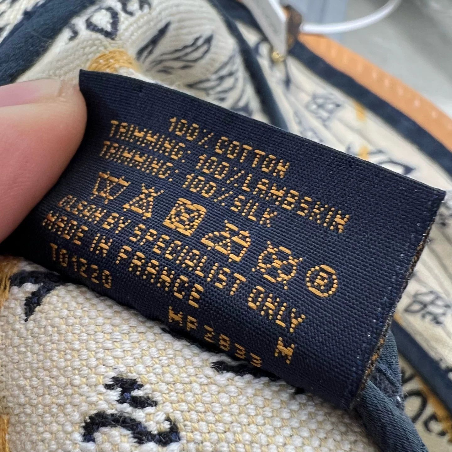 Louis Vuitton Louis Vuitton Since 1854 Monogram Bucket Hat M Size ONE SIZE - 4 Thumbnail
