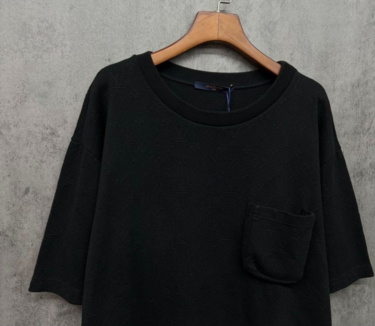Louis Vuitton Louis Vuitton Monogram Pocket T-Shirt XXL Size US XXL / EU 58 / 5 - 2 Thumbnail