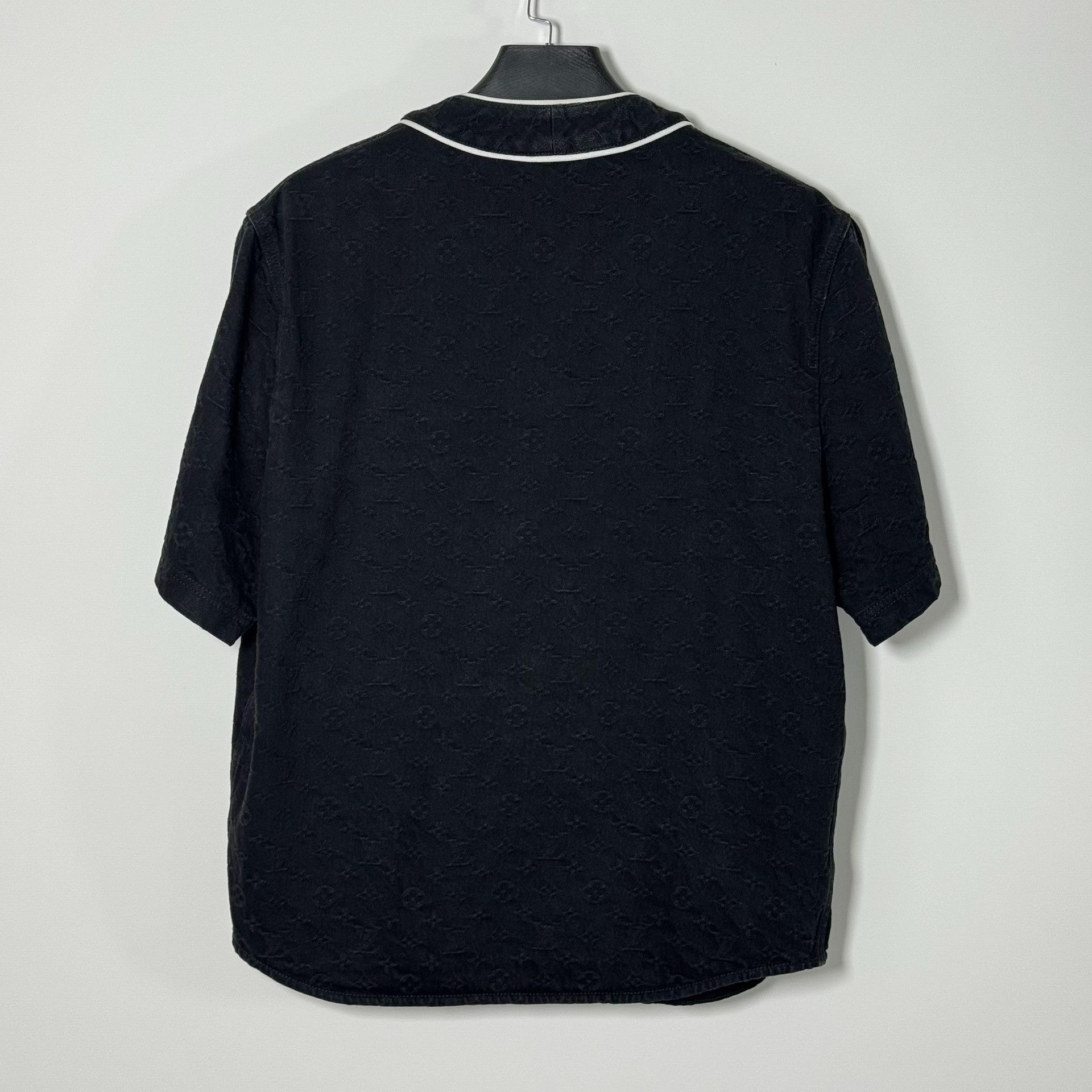 Louis Vuitton Louis Vuitton Monogram Denim Baseball Shirt L Size US L / EU 52-54 / 3 - 2 Thumbnail