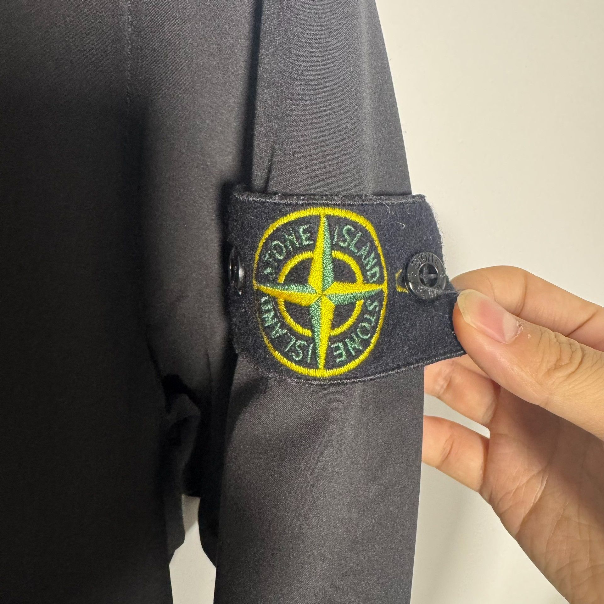 Stone Island Stone Island Soft Shell V-Neck Zip Jacket XL Size US XL / EU 56 / 4 - 4 Thumbnail