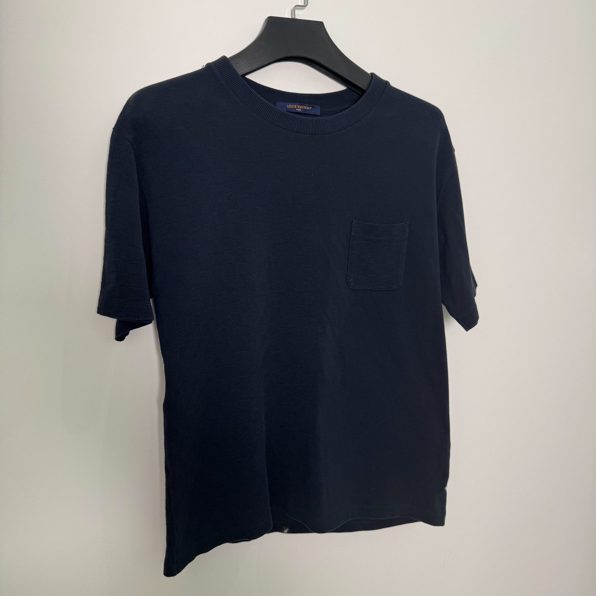 Louis Vuitton Louis Vuitton Damier Textured Pocket T-Shirt XL Size US XL / EU 56 / 4 - 2 Thumbnail