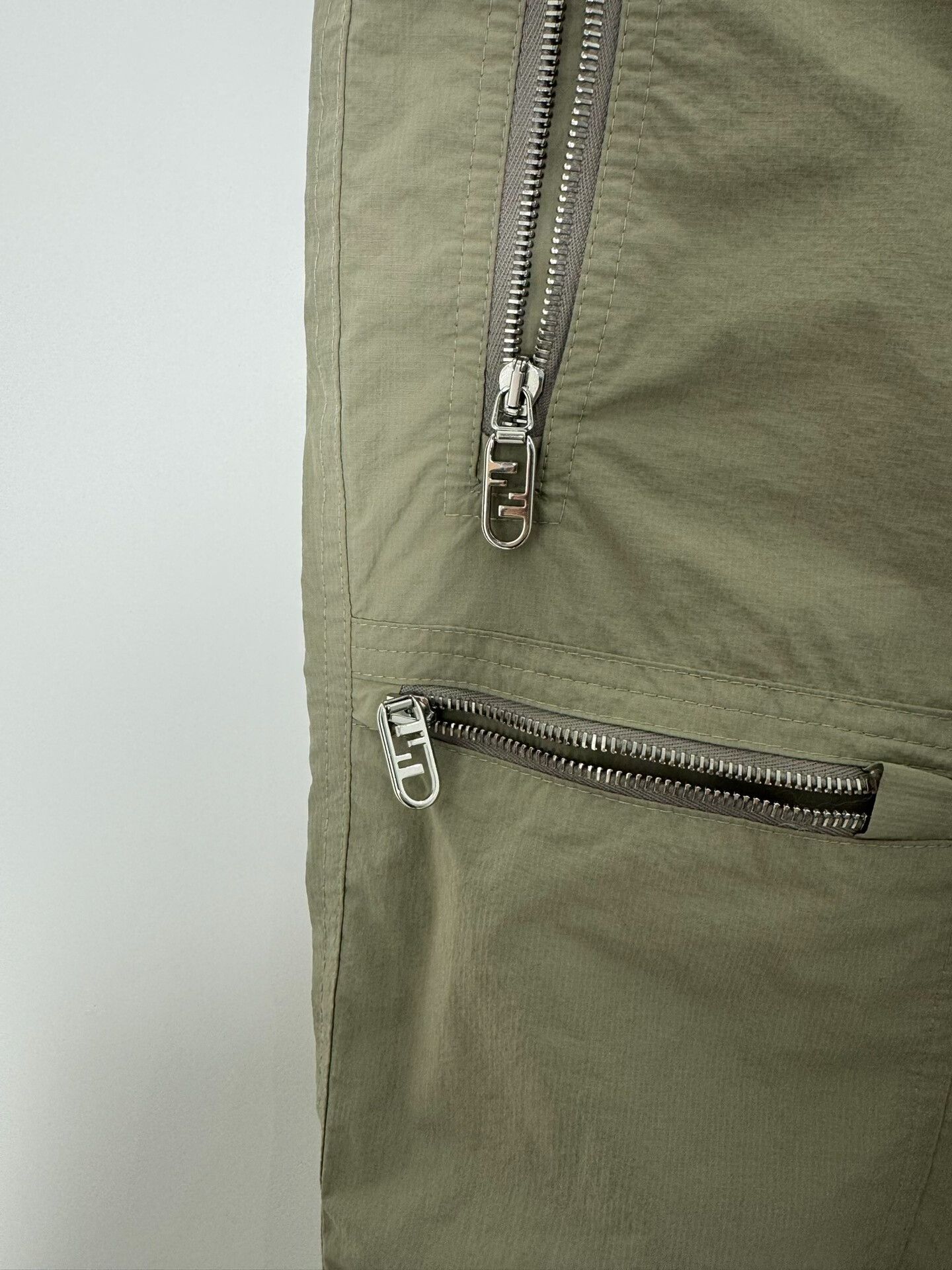Fendi Fendi Zippered Nylon Cargo Pants EU 46 Size US 30 / EU 46 - 4 Thumbnail