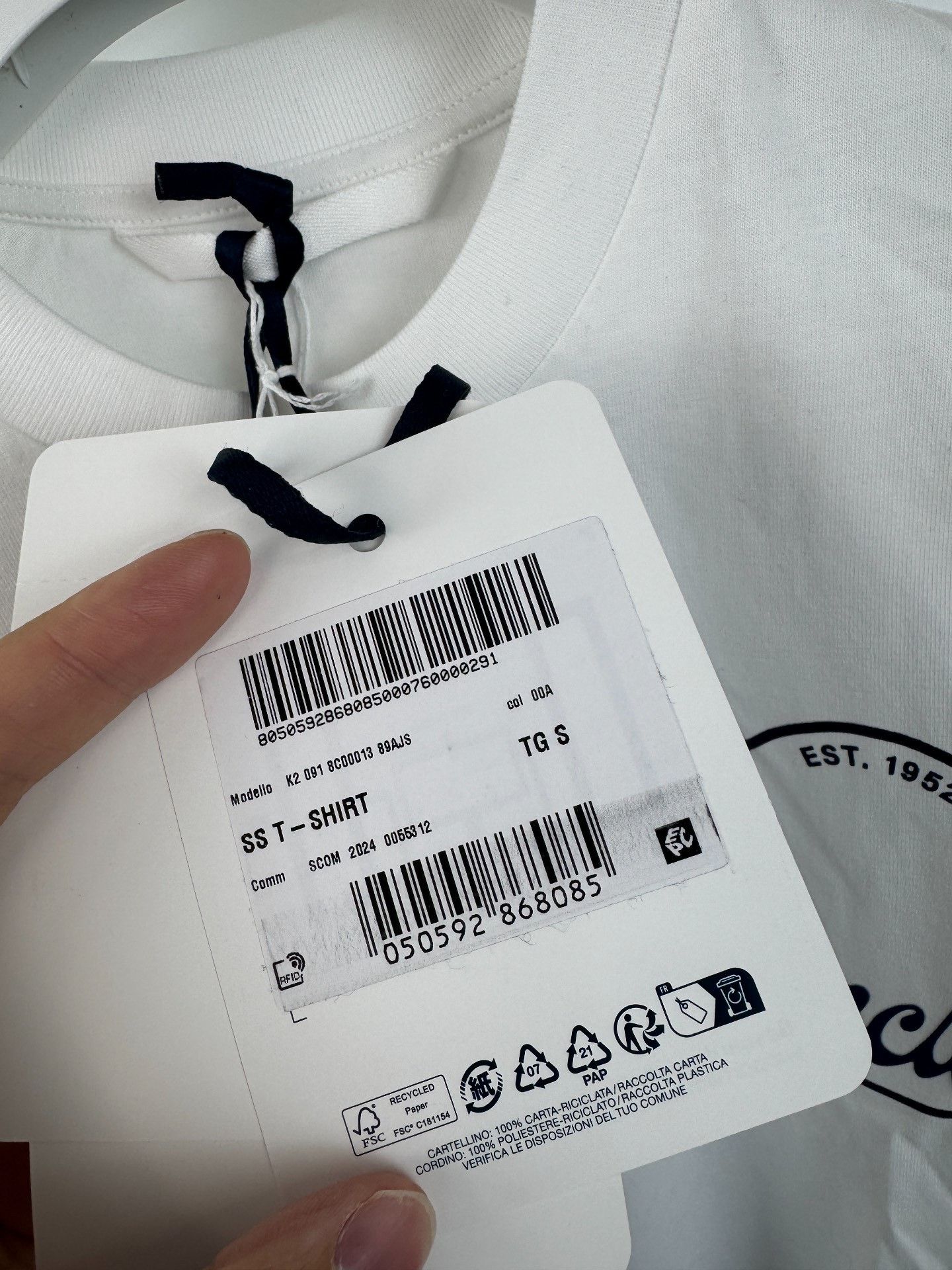 Moncler Moncler Logo Graphic T-Shirt S Size US S / EU 44-46 / 1 - 3 Thumbnail