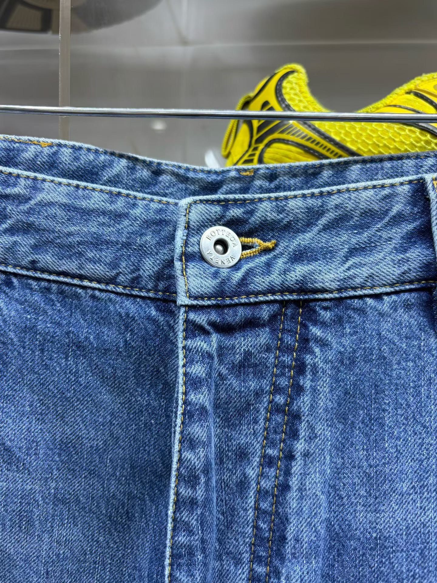 Bottega Veneta Bottega Veneta Intrecciato Patch Denim Jeans 48 Size US 32 / EU 48 - 4 Thumbnail