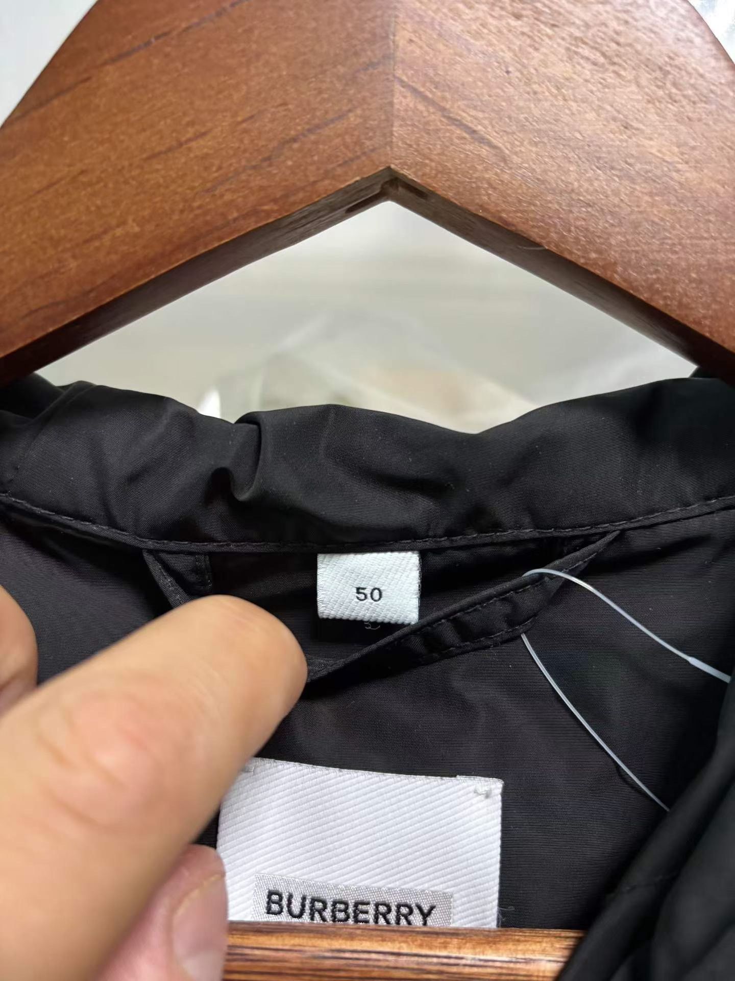 Burberry Burberry Logo Patch Hooded Jacket Size 50 Size US M / EU 48-50 / 2 - 4 Thumbnail
