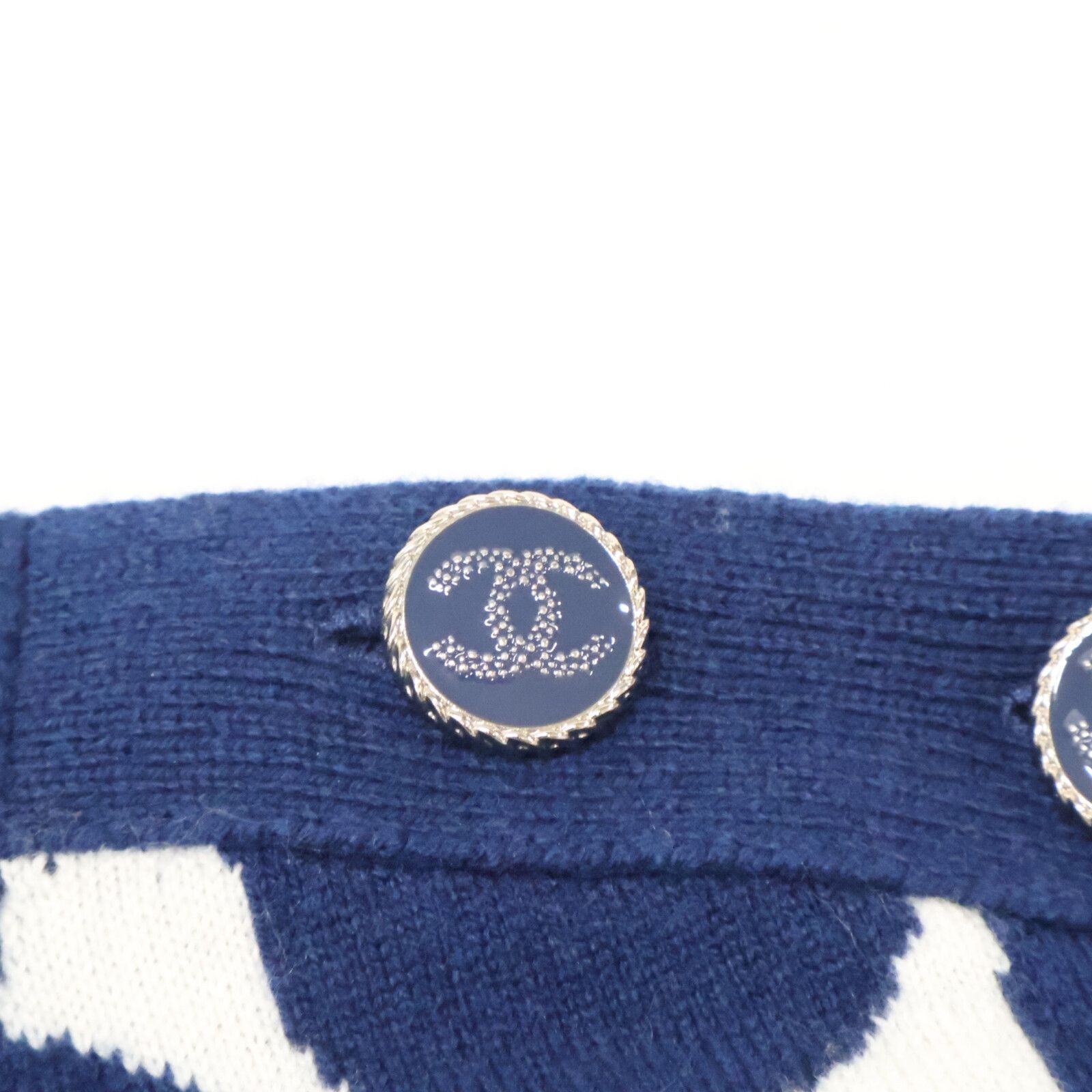 Chanel Chanel Chanel Cashmere Knit Sweater Textile Tops P70436K10043 DUTY FREE for USA Size ONE SIZE - 8 Thumbnail