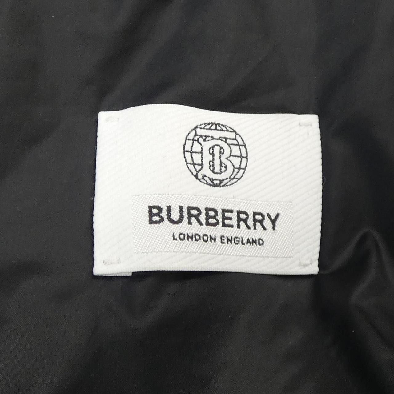 Burberry Burberry Burberry Down Jacket Textile Outerwear 8043921 DUTY FREE for USA Size ONE SIZE - 5 Thumbnail