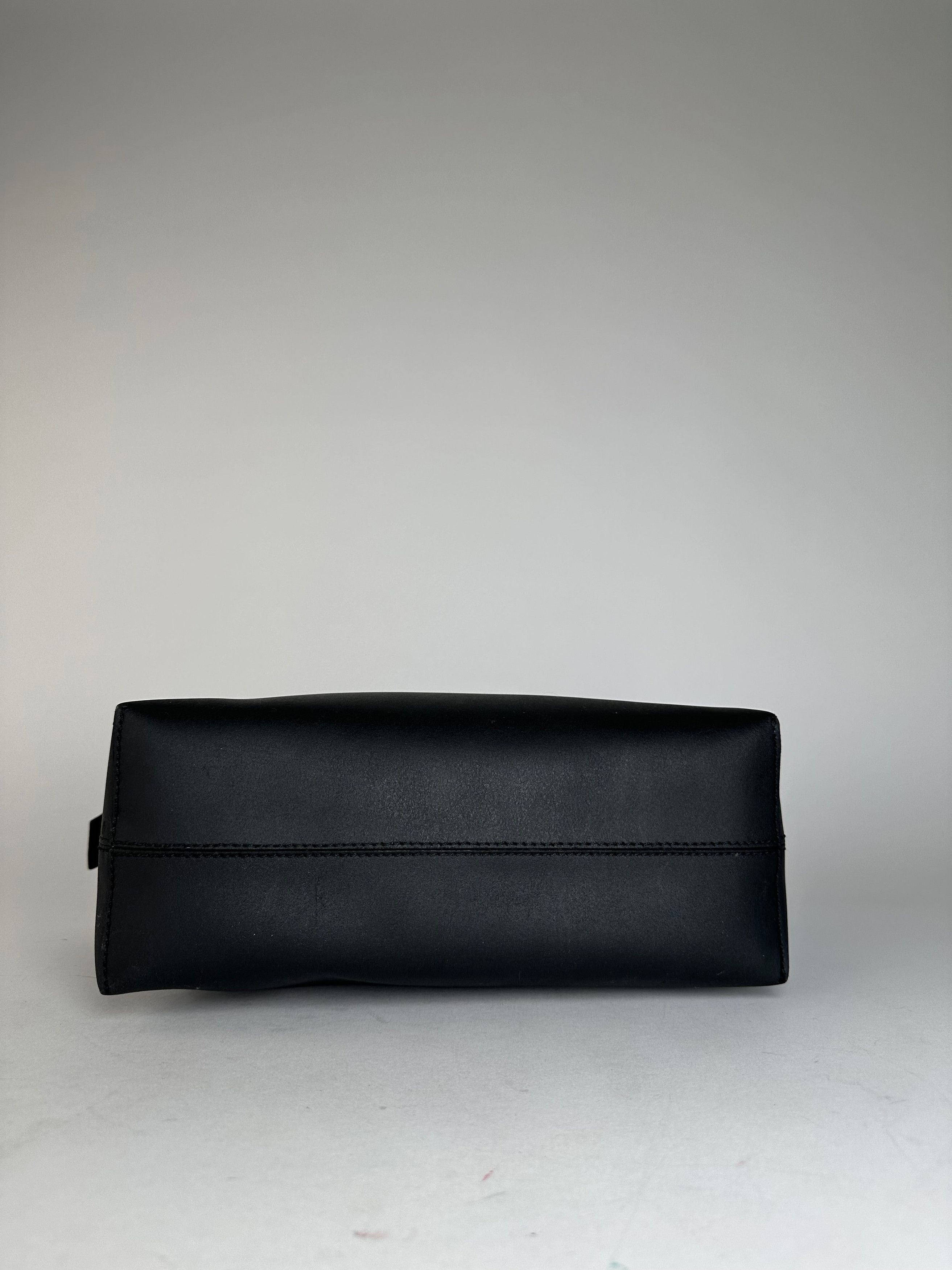 Celine Vintage Paris Plain Leather Clutch Black Size ONE SIZE - 8 Thumbnail