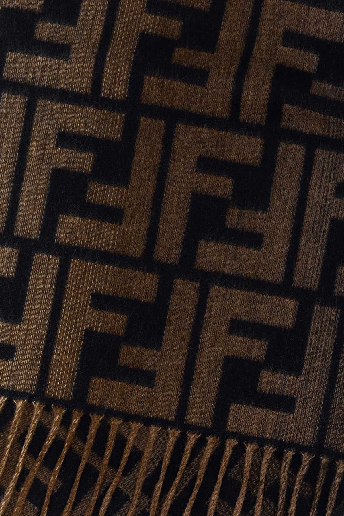 Fendi Embroidered Wool Blend Scarf Size ONE SIZE - 2 Thumbnail