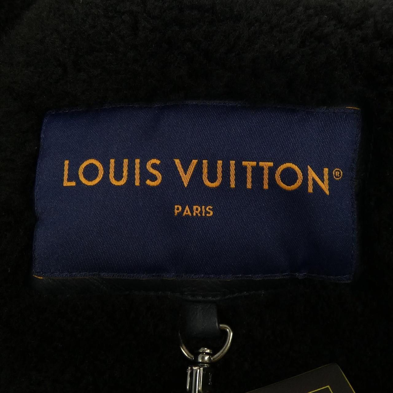 Louis Vuitton Louis Vuitton Louis Vuitton LVSE Monogram Shearling Jacket Fur Outerwear HML42EYGL DUTY FREE for USA Size ONE SIZE - 4 Thumbnail