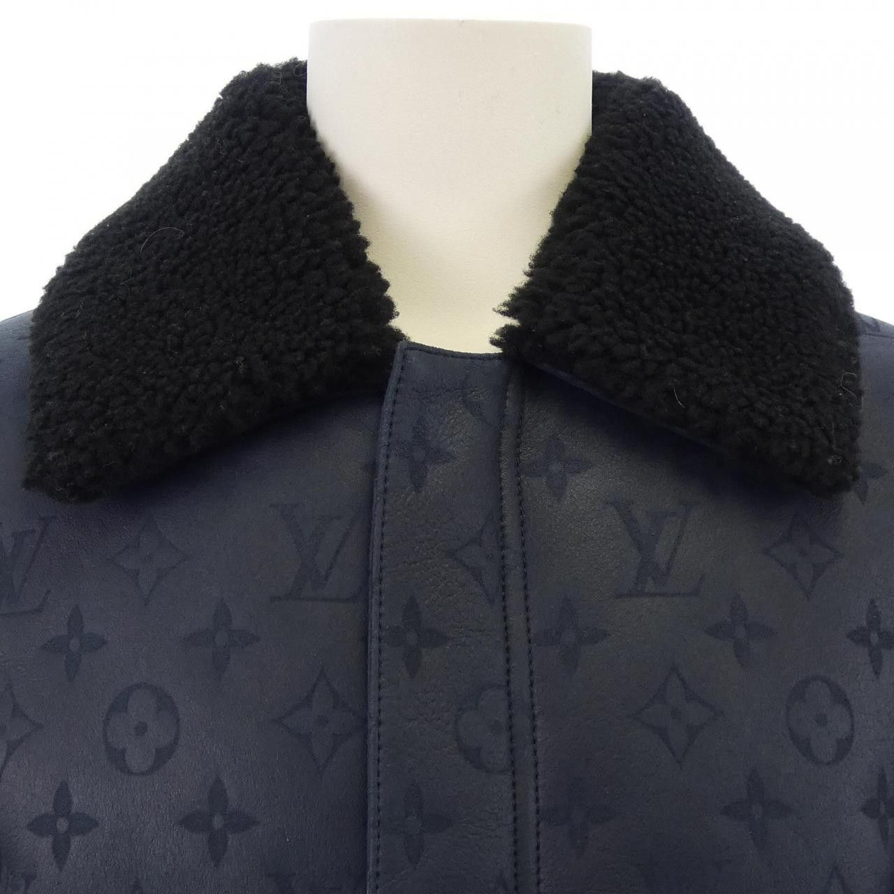 Louis Vuitton Louis Vuitton Louis Vuitton LVSE Monogram Shearling Jacket Fur Outerwear HML42EYGL DUTY FREE for USA Size ONE SIZE - 5 Thumbnail