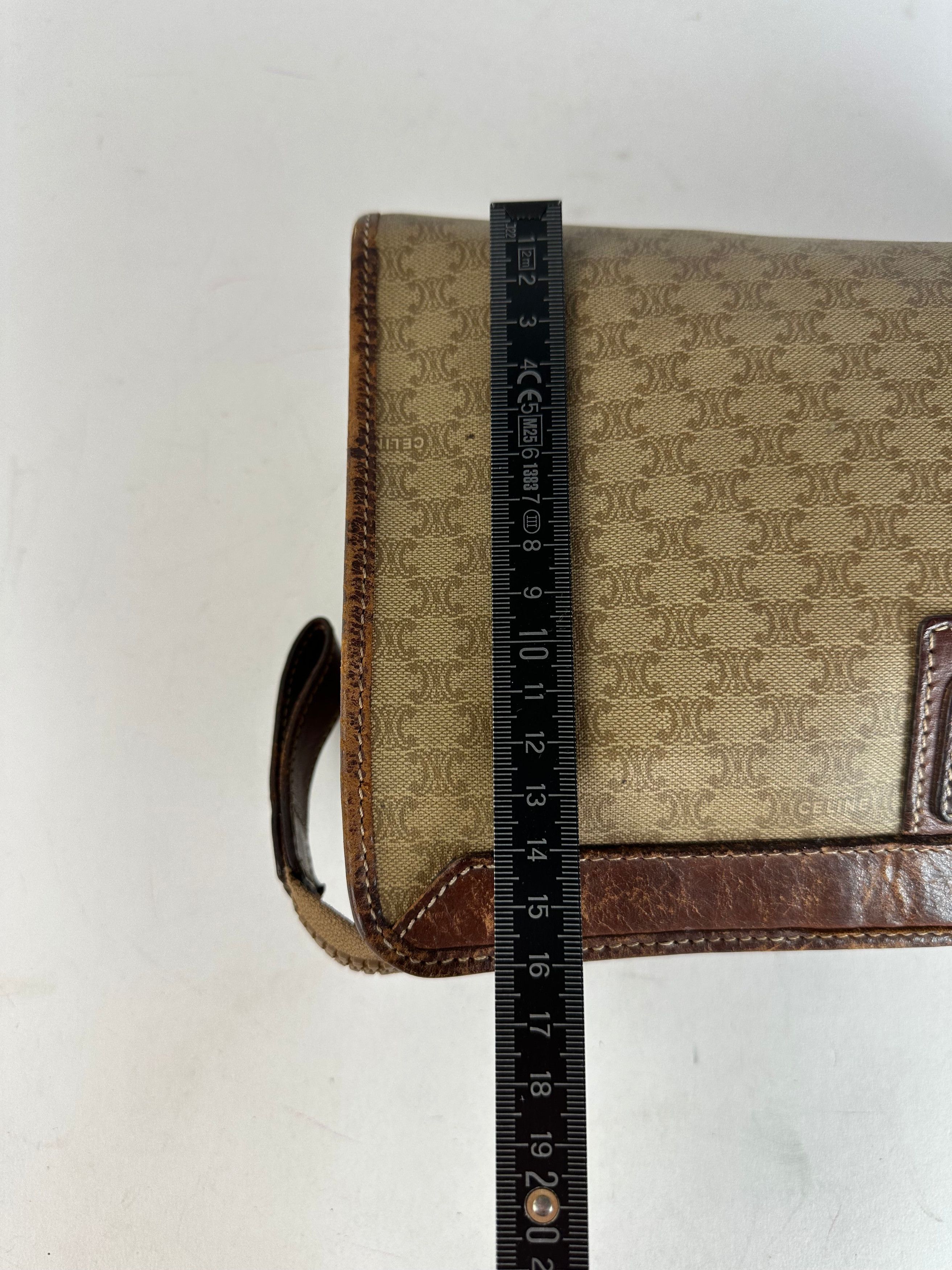 Celine Vintage Paris Triomphe Monogram Leather Clutch Beige Brown Size ONE SIZE - 7 Thumbnail