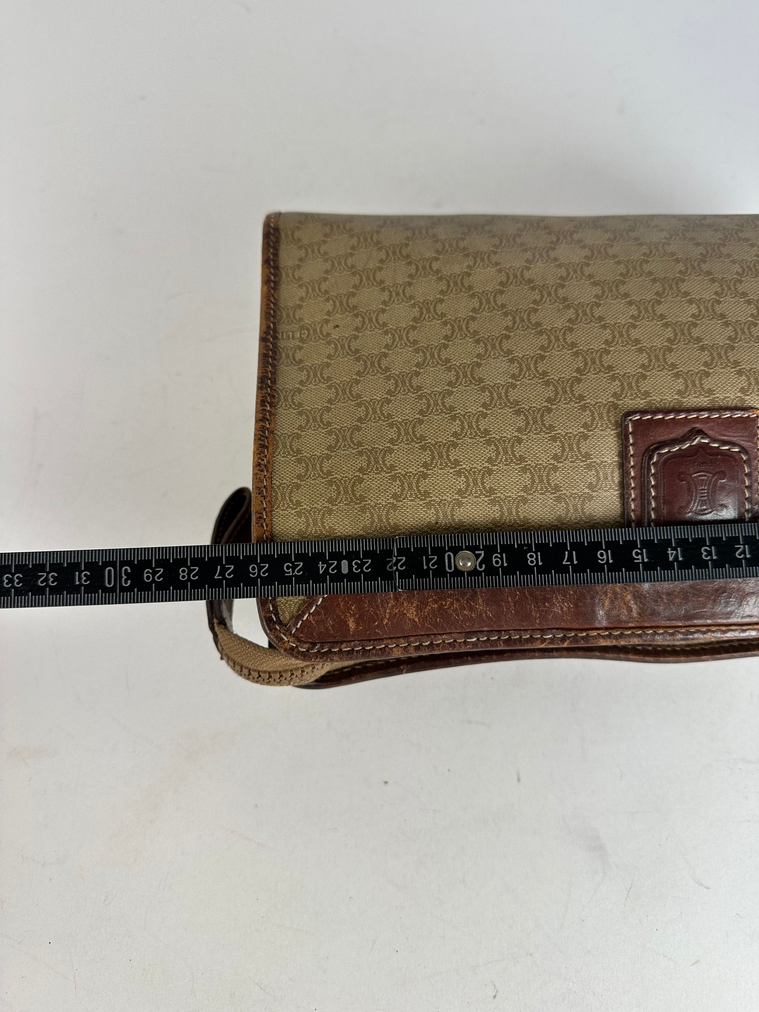Celine Vintage Paris Triomphe Monogram Leather Clutch Beige Brown Size ONE SIZE - 8 Thumbnail