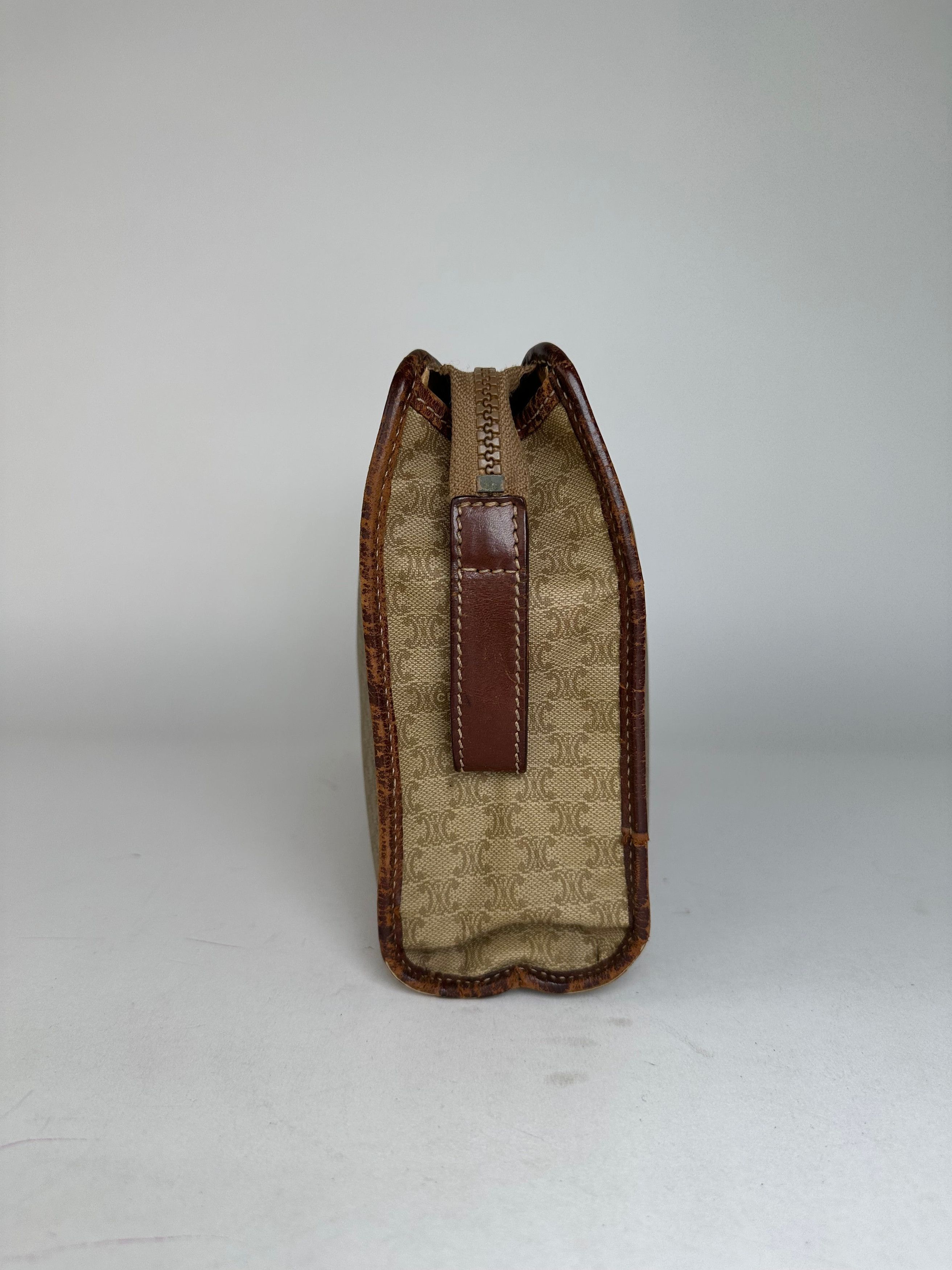 Celine Vintage Paris Triomphe Monogram Leather Clutch Beige Brown Size ONE SIZE - 4 Thumbnail