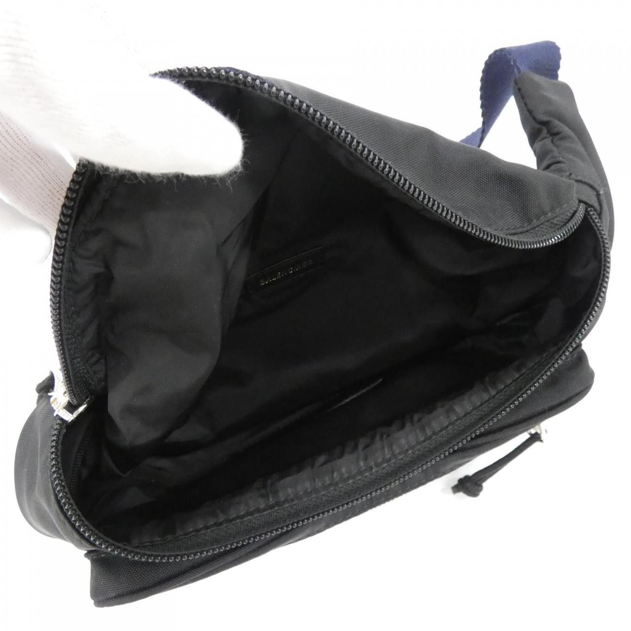 Balenciaga Balenciaga Balenciaga Wheel Nylon Waist Bag Textile Belt Bag 5330099F91X DUTY FREE for USA Size ONE SIZE - 5 Thumbnail