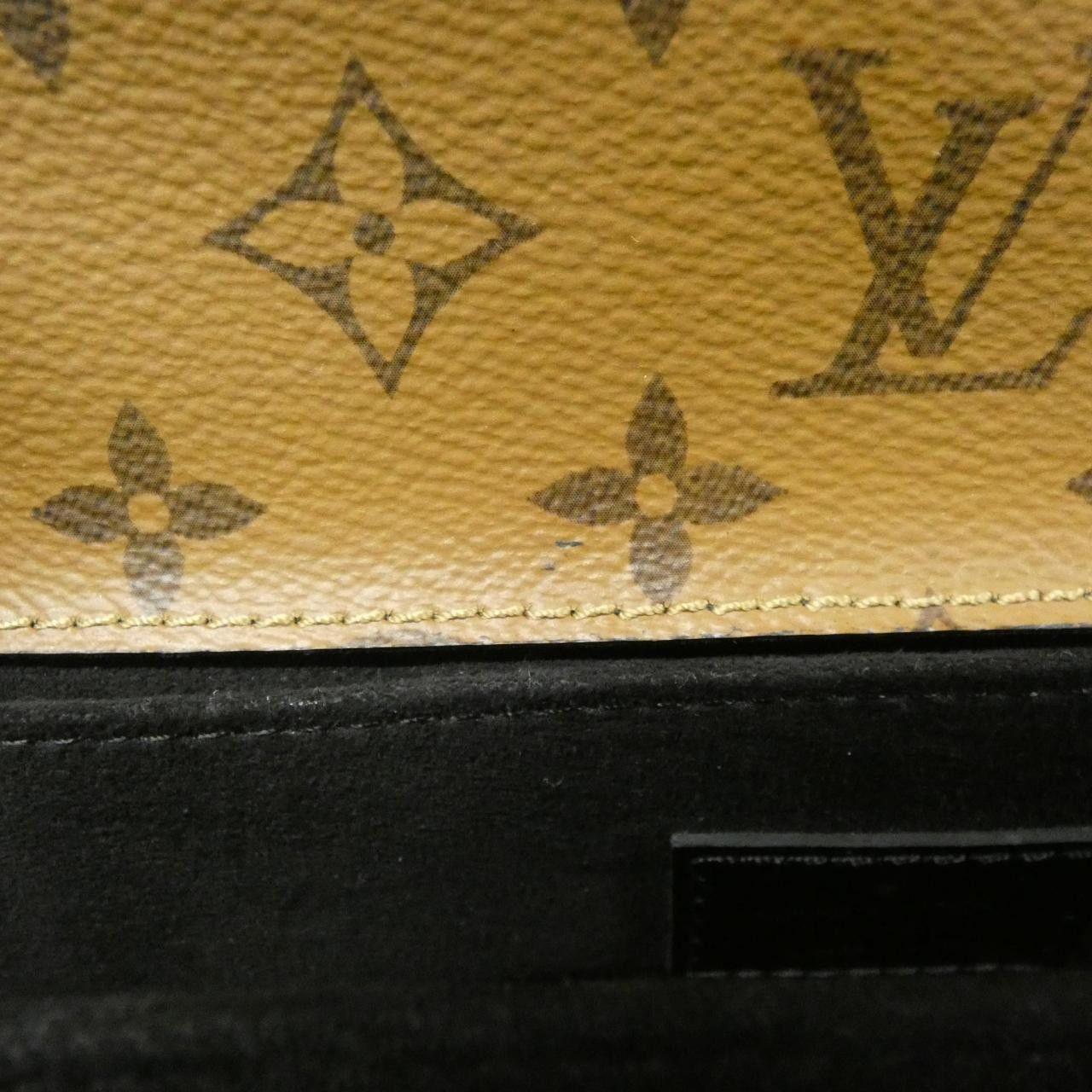 Louis Vuitton Louis Vuitton Louis Vuitton Pochette Metis Monogram Reverse shoulder bag Textile Crossbody Bag M44876 DUTY FREE for USA Size ONE SIZE - 8 Thumbnail