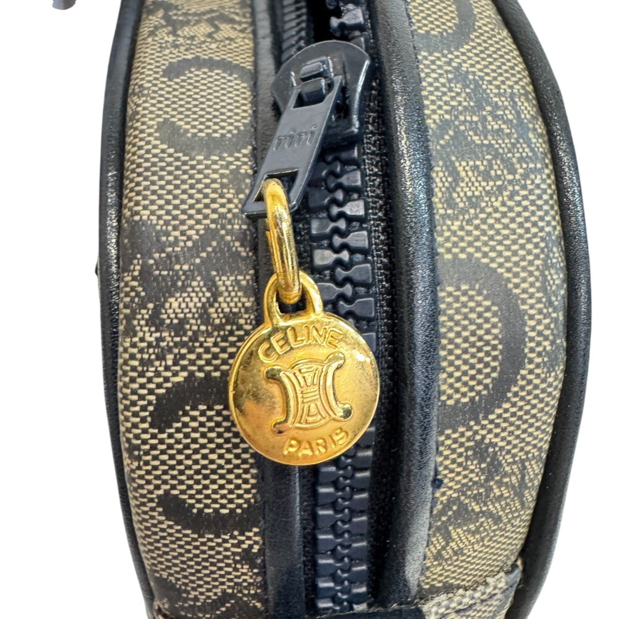 Celine CELINE C carriage pattern pochette Sulky shoulder bag navy Size ONE SIZE - 12 Thumbnail