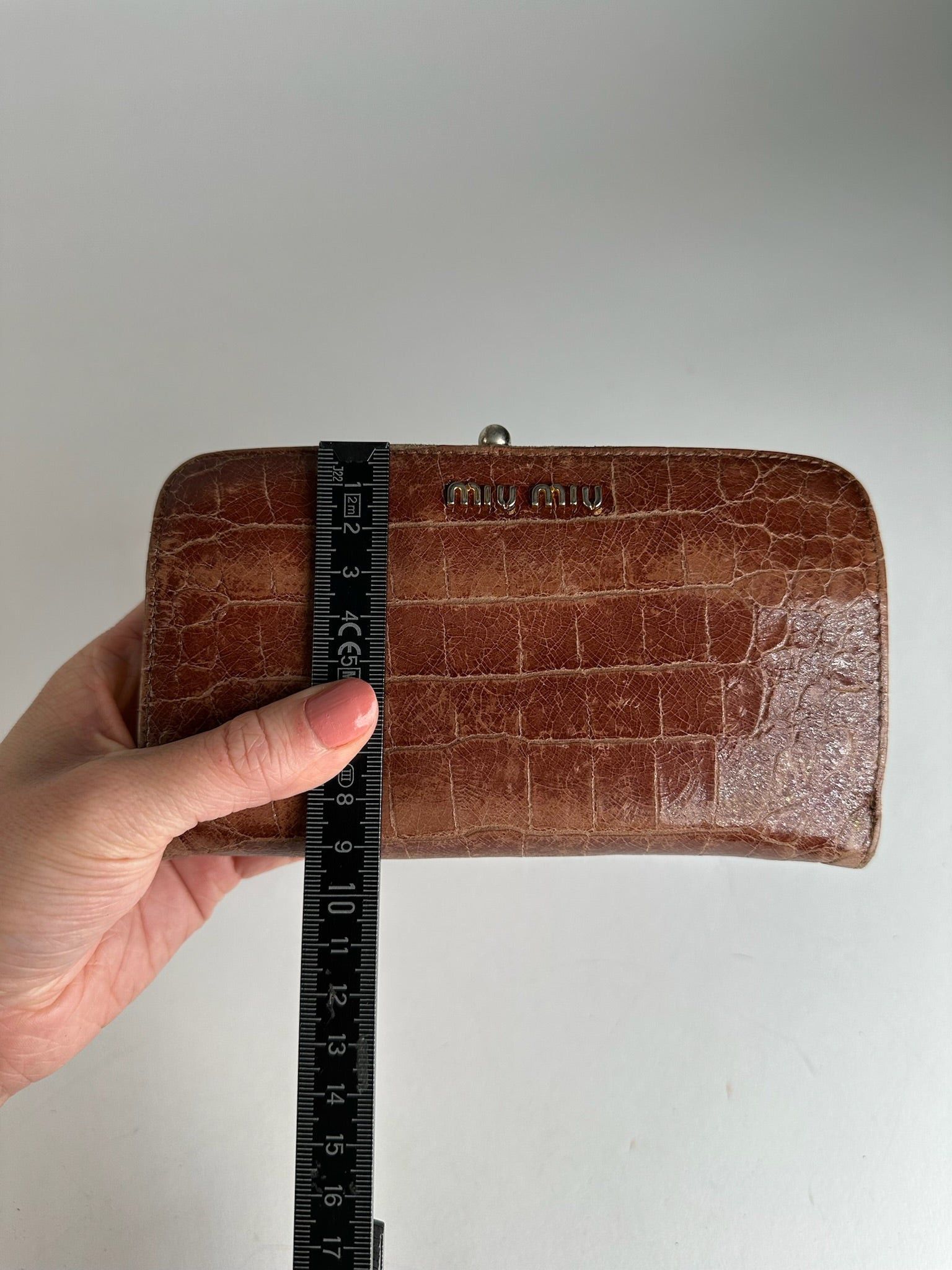 Miu Miu Vintage Crocodile Emblossed Leather Wallet Brown Size ONE SIZE - 9 Thumbnail