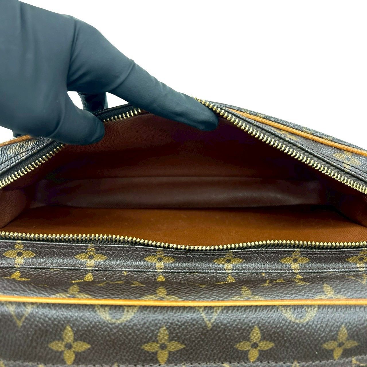 Louis Vuitton Louis Vuitton Louis Vuitton Monogram Shoulder Bag Textile Shoulder Bag DUTY FREE for USA Size ONE SIZE - 11 Thumbnail