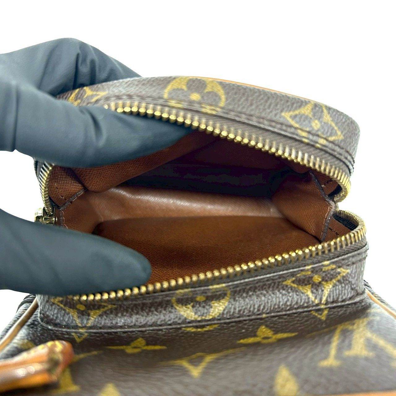 Louis Vuitton Louis Vuitton Louis Vuitton Monogram Leather Shoulder Bag Textile Shoulder Bag DUTY FREE for USA Size ONE SIZE - 11 Thumbnail