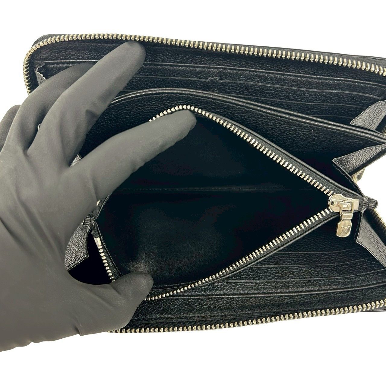 Louis Vuitton Louis Vuitton Louis Vuitton Lockme Leather Long Wallet Leather Long Wallet DUTY FREE for USA Size ONE SIZE - 11 Thumbnail